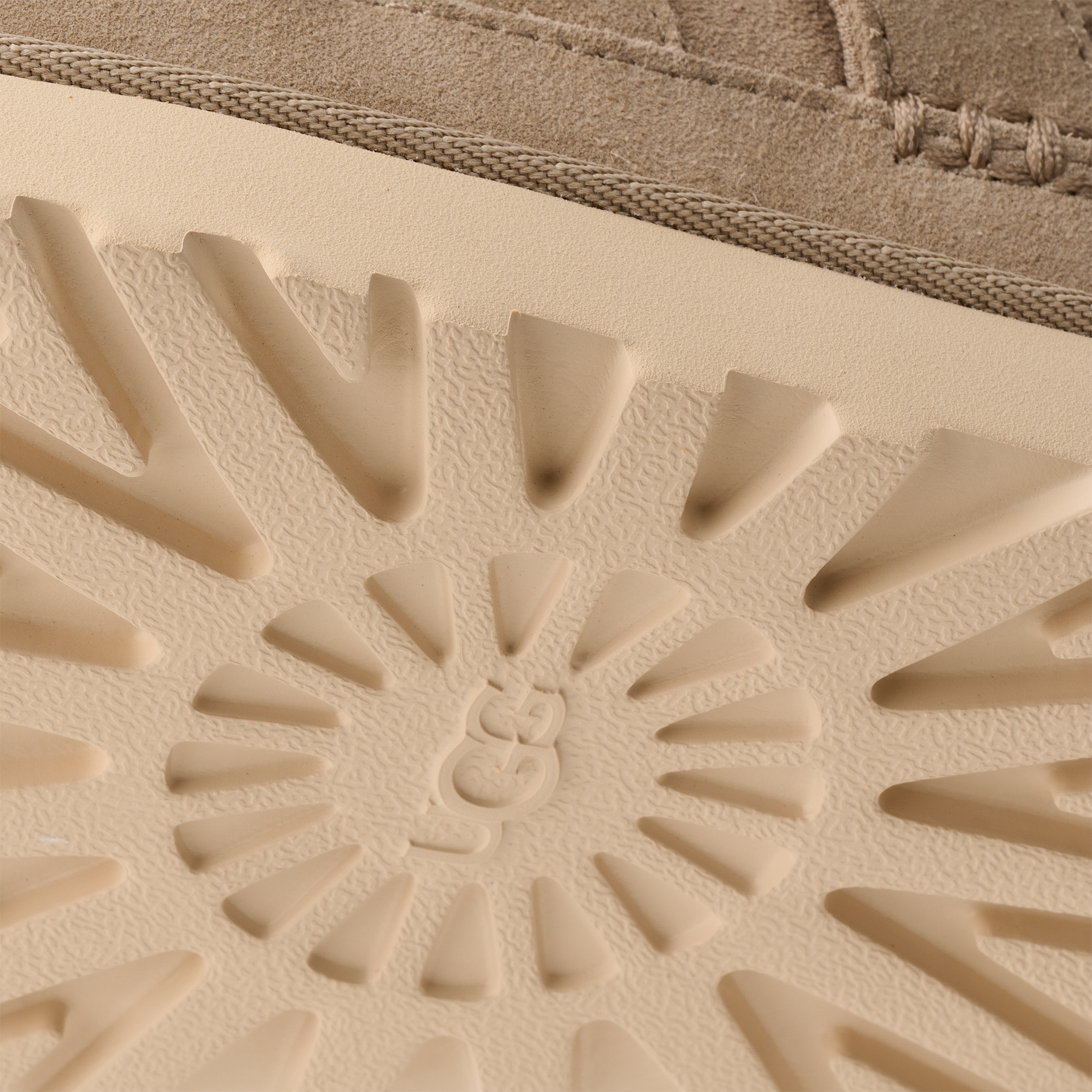 UGG Riemchensandale »GOLDENSTAR GLEAM«  Plateausandale, Sandalette mit weichem Fußbett