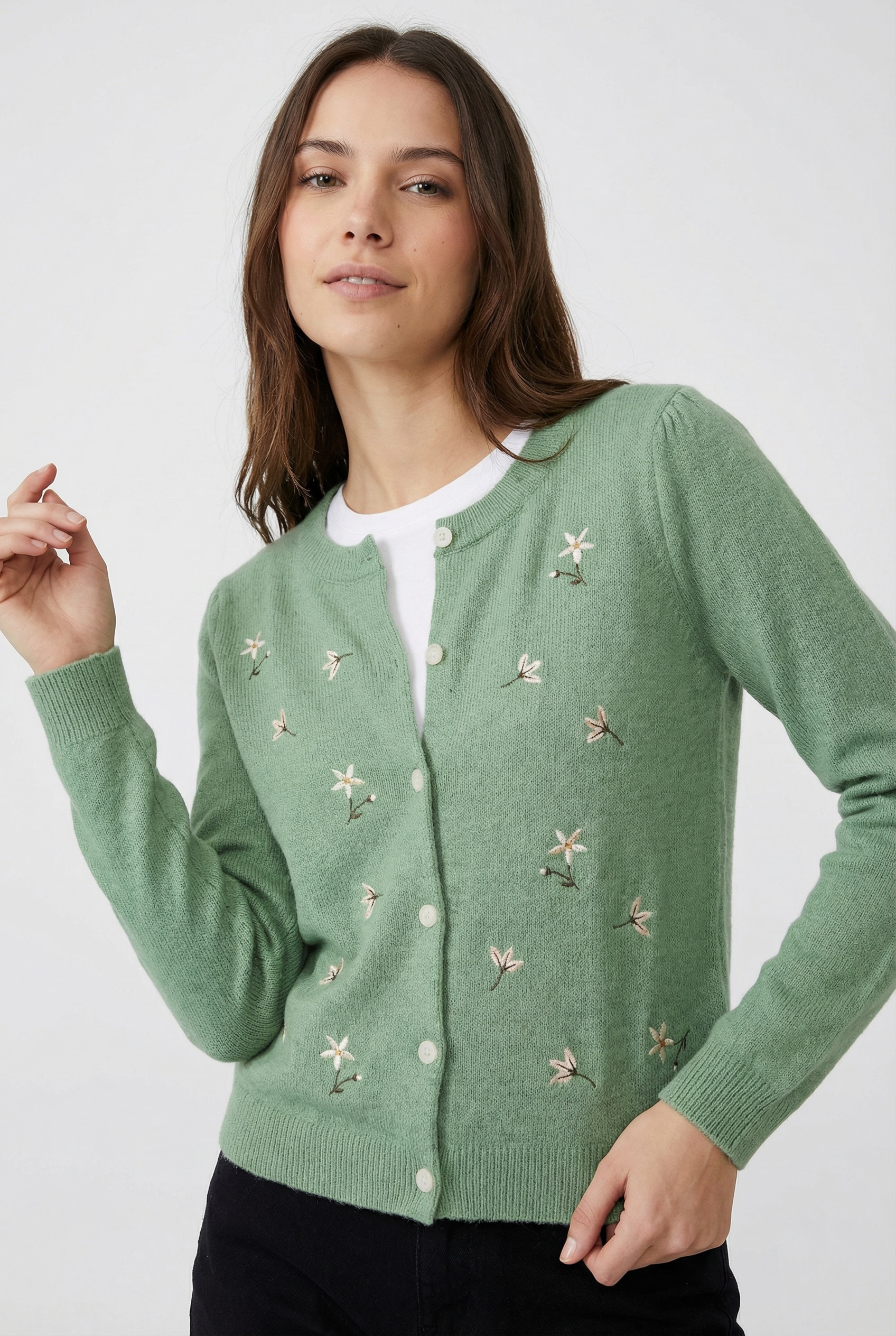 Vero Moda Strickjacke »VMFIORELLA EMB LS O-NECK SHORT CARD BOO« mit Blumenstickerei