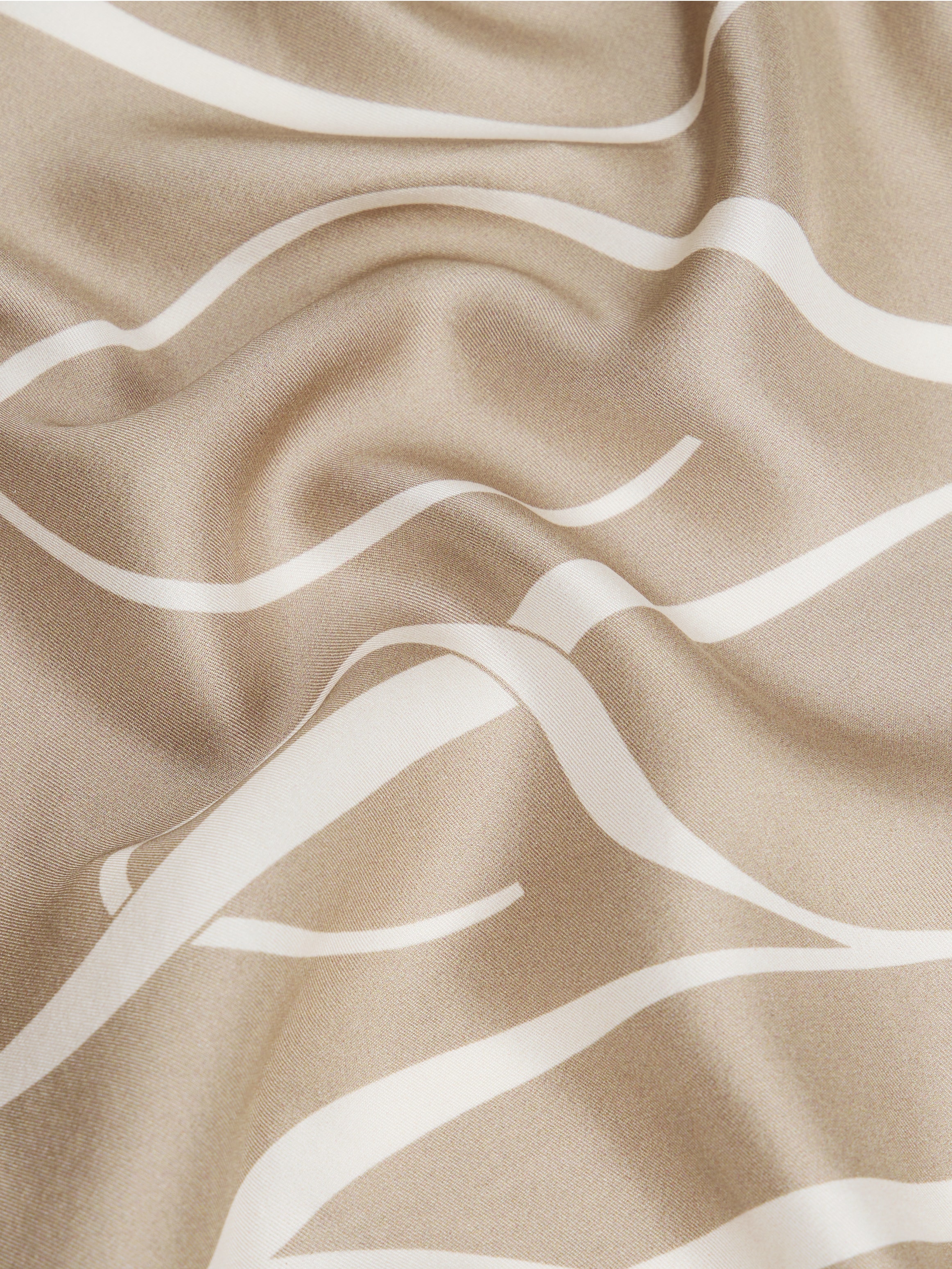 Tommy Hilfiger Halstuch »TH HERITAGE SCRIPT SILK SCARF«, quadratisch, aus reiner Seide mit Logo, Maße 50 xs0 cm