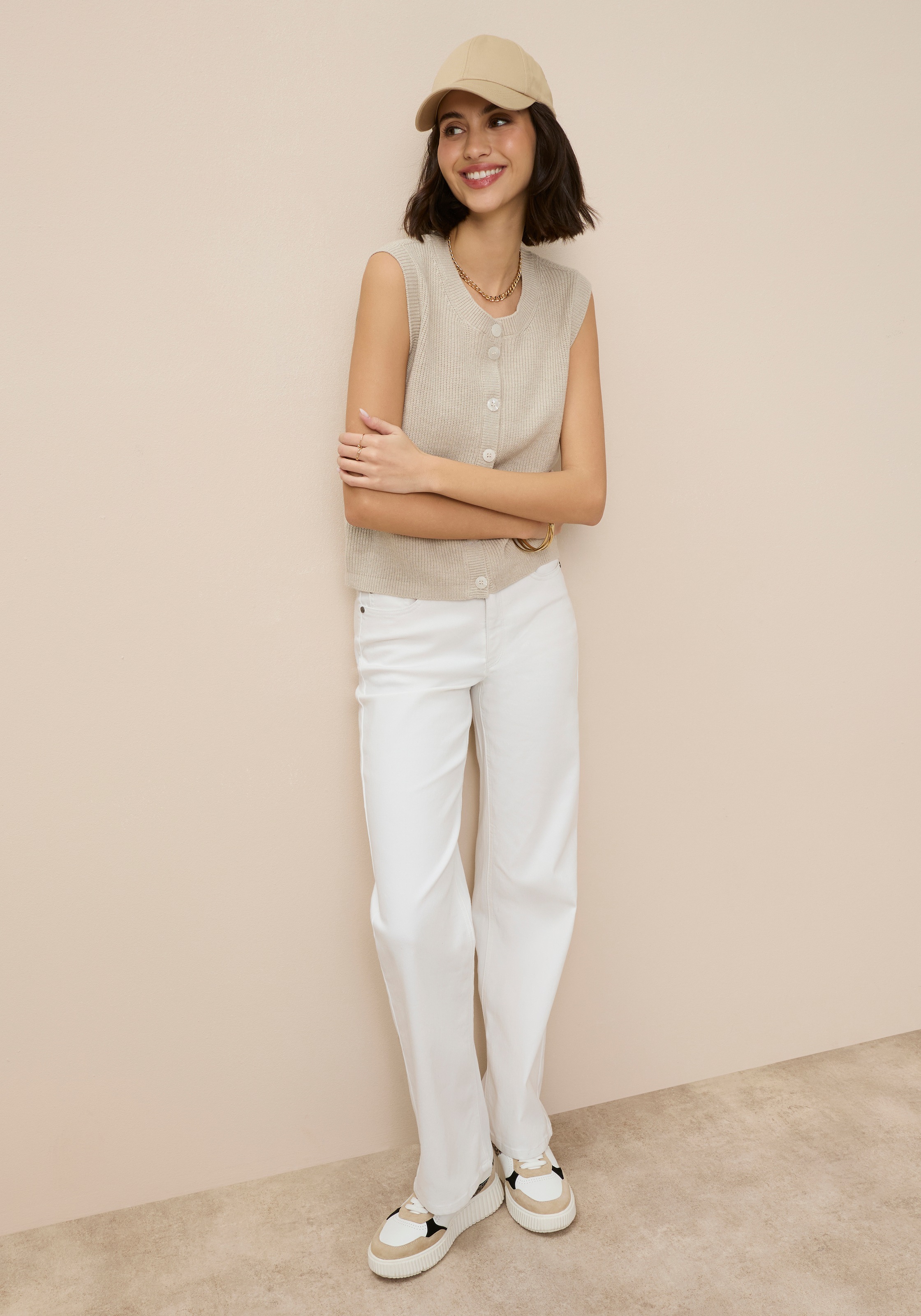 Tamaris Kurzarmpullover mit trendigem Schnitt und Knopfleiste