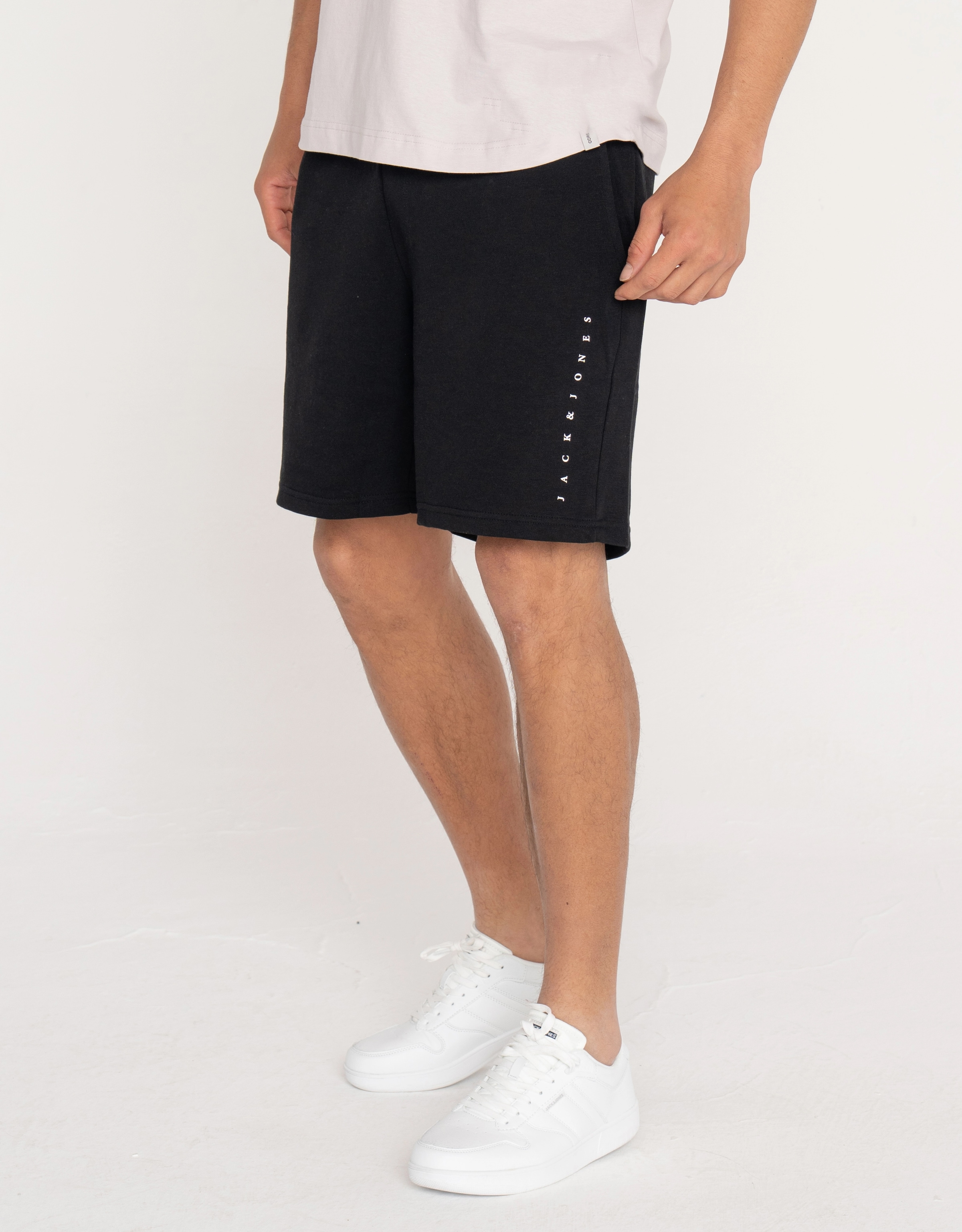 Jack & Jones Shorts »JPSTGORDON STAR JJ SWEAT SHORTS SRT SN«, mit Logo Schriftzug