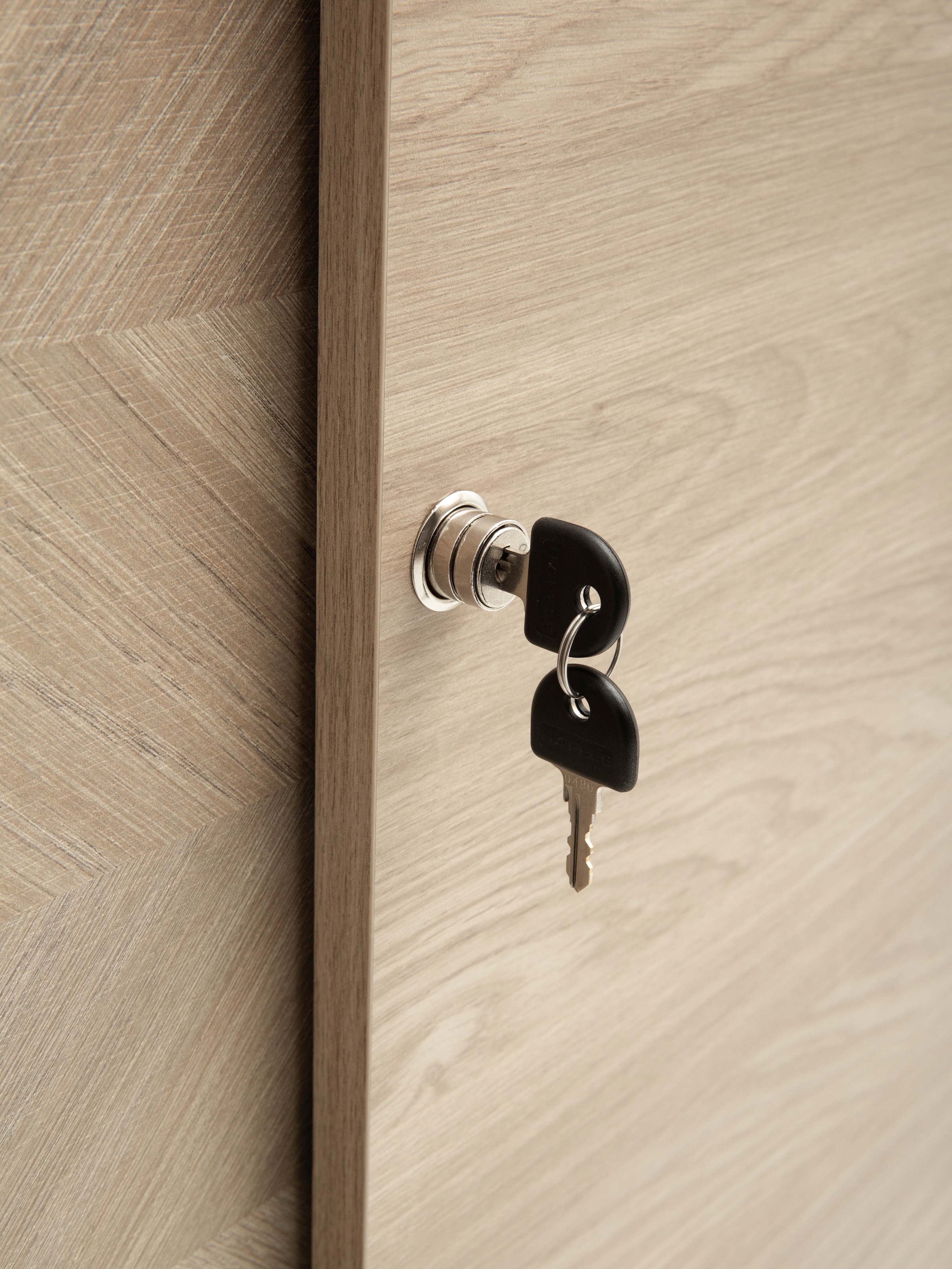 Schildmeyer Schiebetürenschrank »AREZZO, Aktenschrank abschließbar, Höe 150 cm, MADE IN GERMANY« 1 Stk. tlg. Linke Tür in Fischgräten Dekor, MADE IN GERMANY