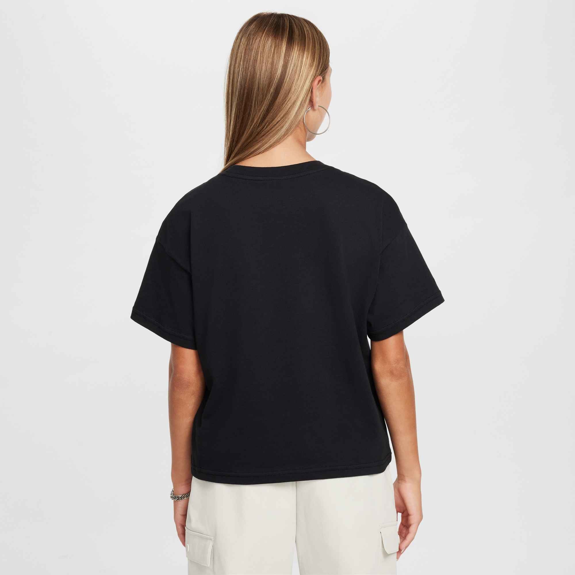 Nike Sportswear T-Shirt »G NSW TEE BOXY ESSNTL LBR« Kurzarm, mit Rundhalsausschnitt, aus Baumwoll-Jersey, normale Länge