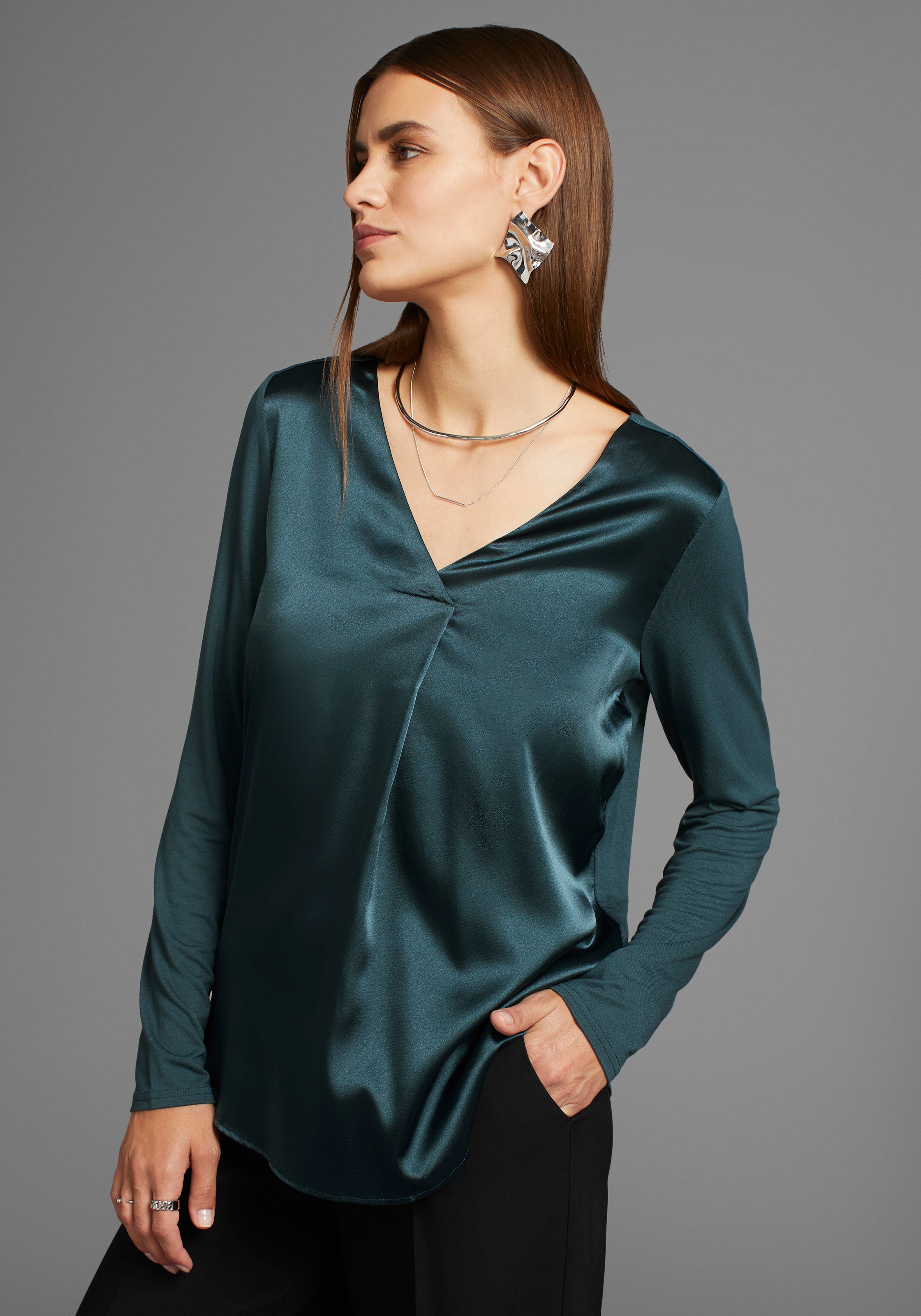 Hechter Paris Damen Shirtbluse mit V-Ausschnitt in blau, Größe 40