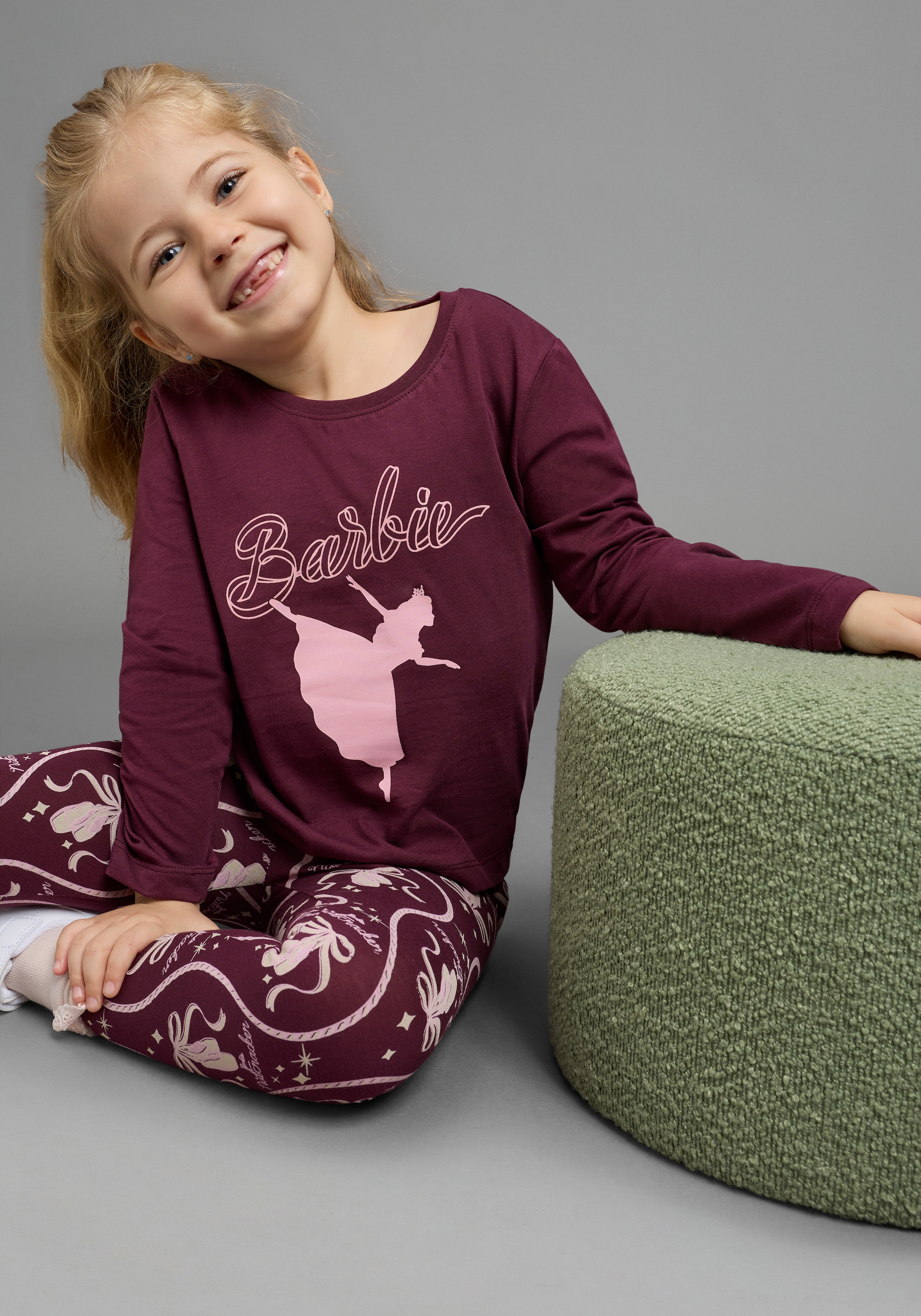 KIDSWORLD Langarmshirt »BARBIE Glitzerdruck Shirt für kleine Mädchen, Mama&Me Style, Mattel« BARBIE Nussknacker Shirt, Mini-Me