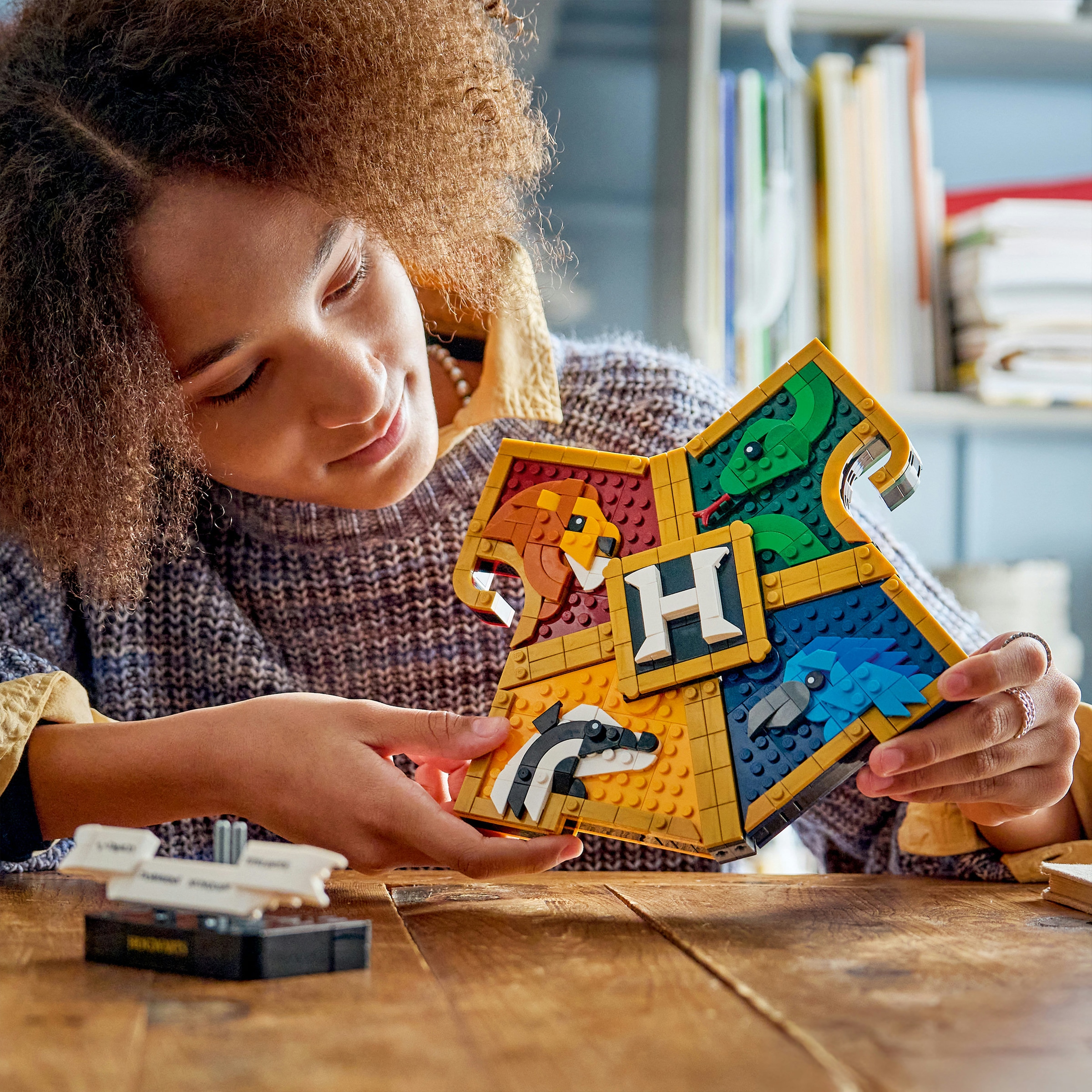 LEGO® Konstruktionsspielsteine »Hogwarts Hauswappen (76462), LEGO Harry Potter« Made in Europe