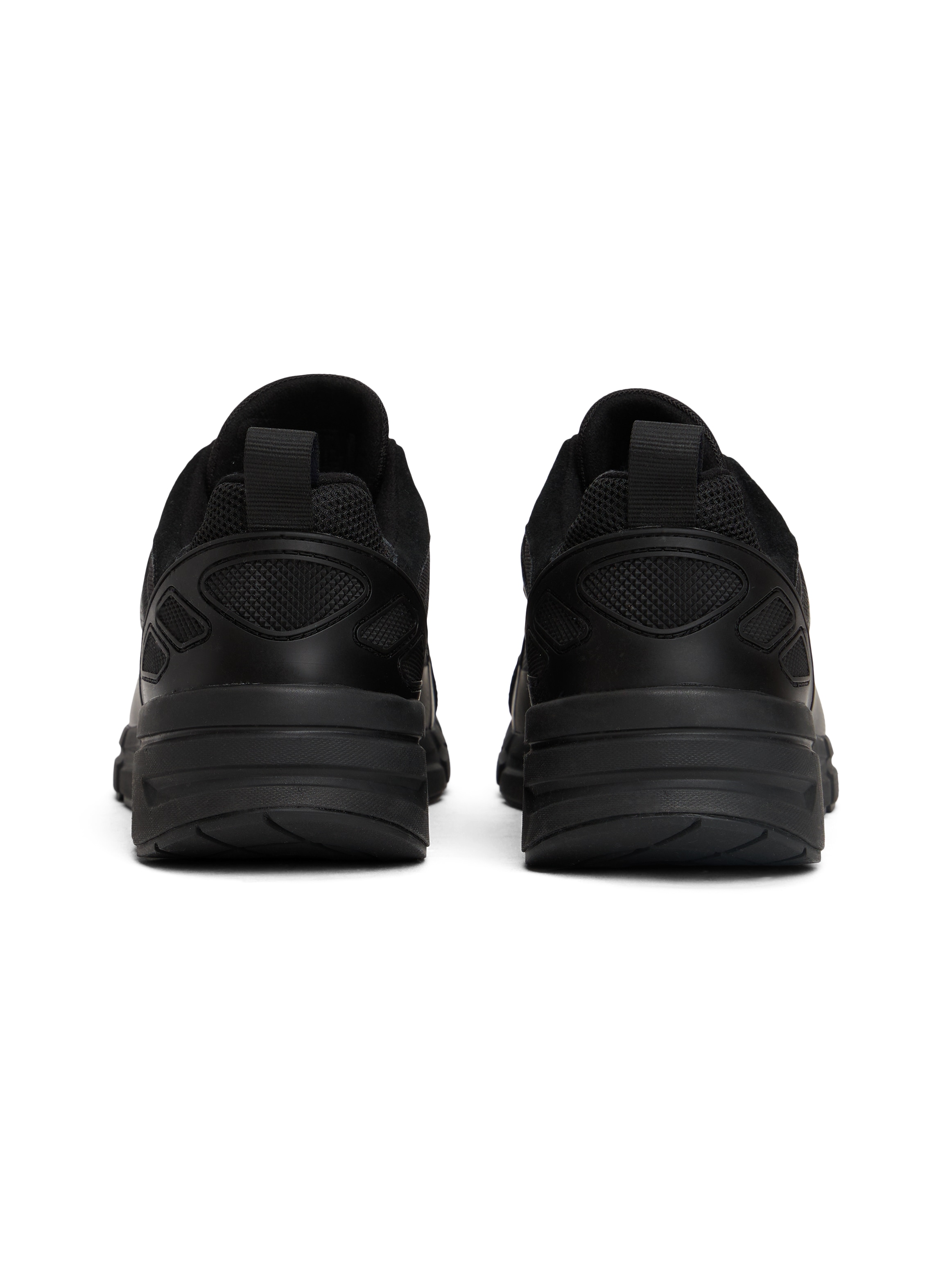Tommy Hilfiger Sneaker »MODERN COMFORT RUN OUTDOOR«, Freizeitschuh, Schnürschuh im coolen Materialmix