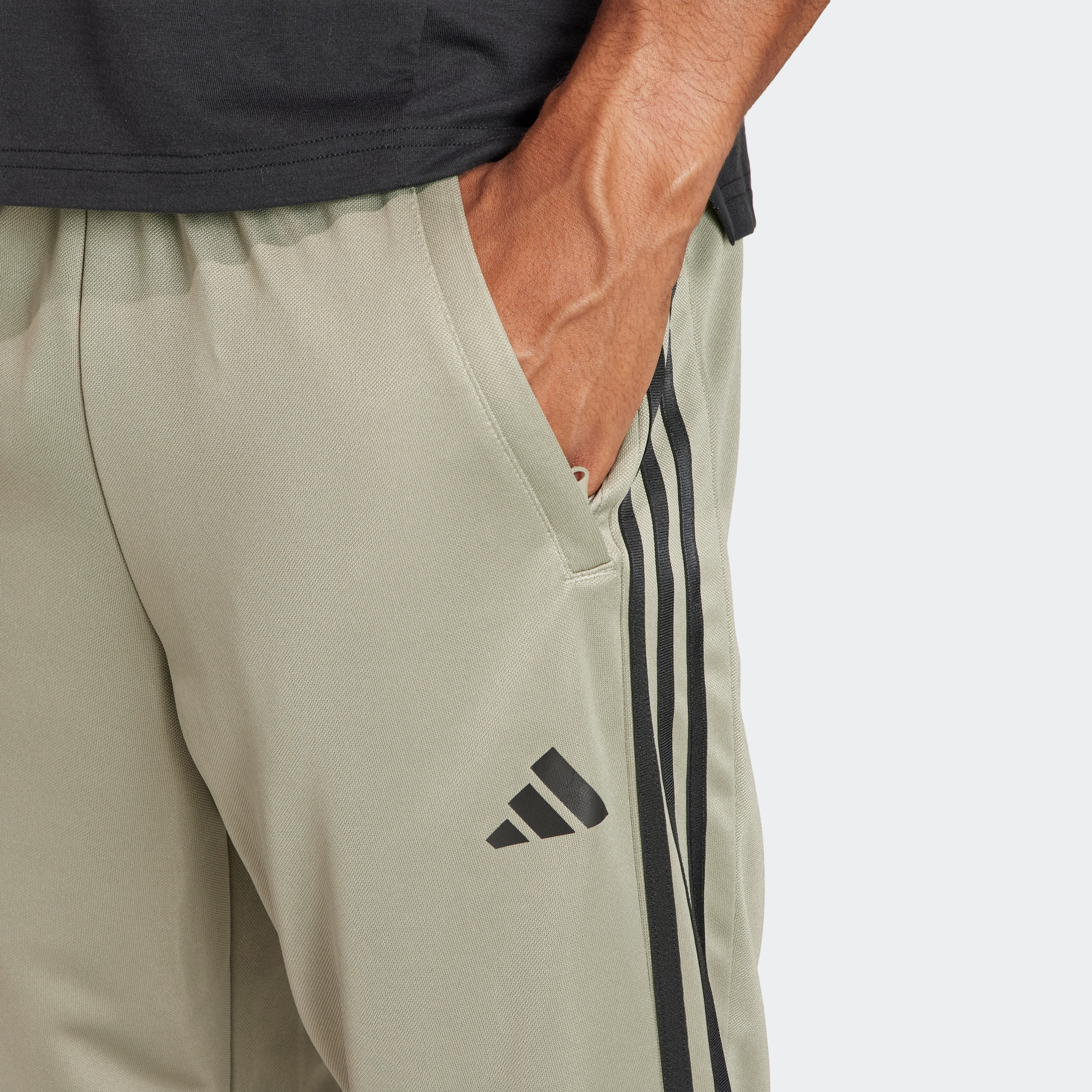 adidas Performance Sporthose »TRAIN ESSENTIALS 3STREIFEN«, (1 tlg.), atmungsaktive Trainingshose