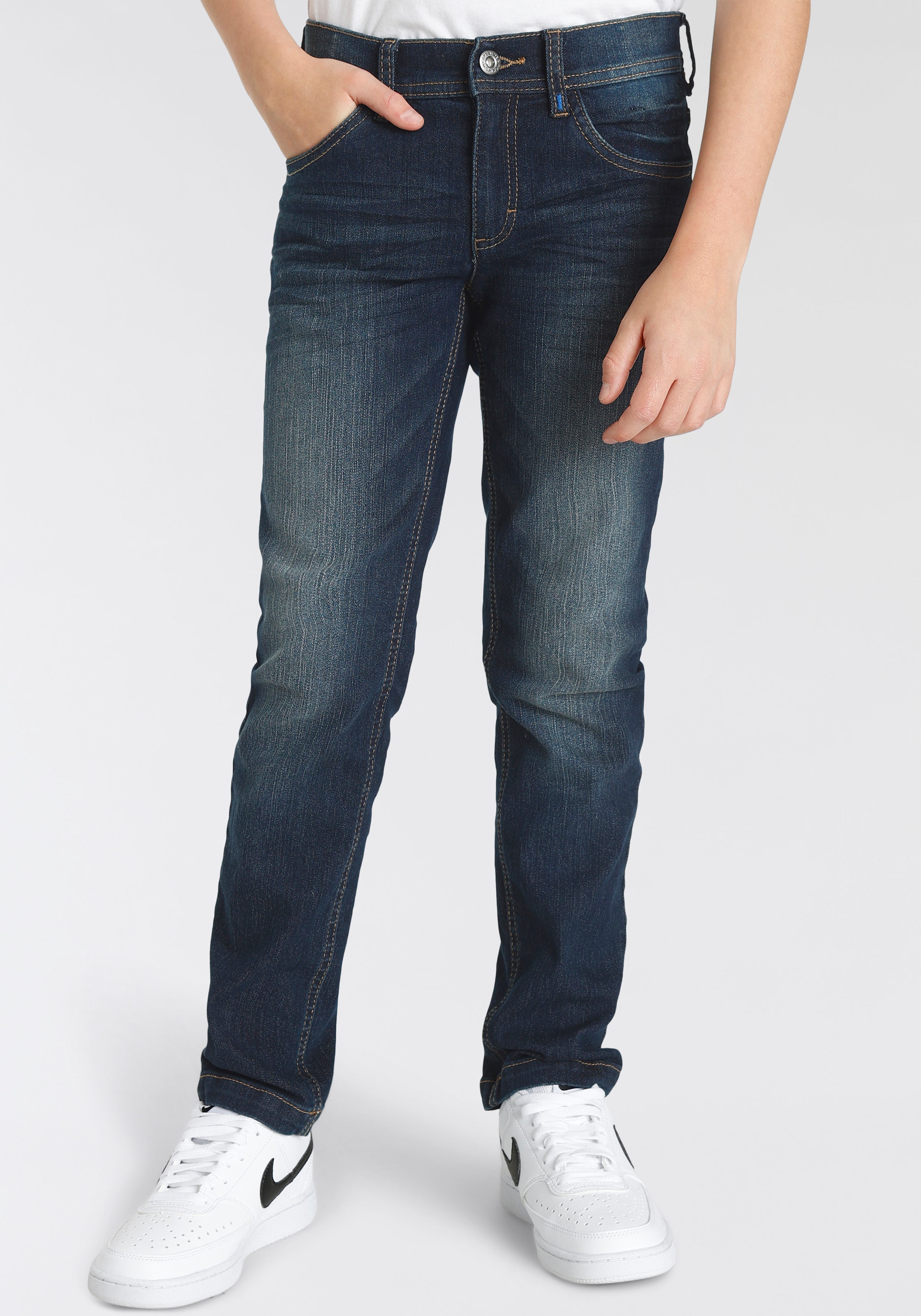 Alife & Kickin Form Logo-Print Straight-Jeans »für OTTO mit Jungen«, im bestellen bei schmale Hosenbund
