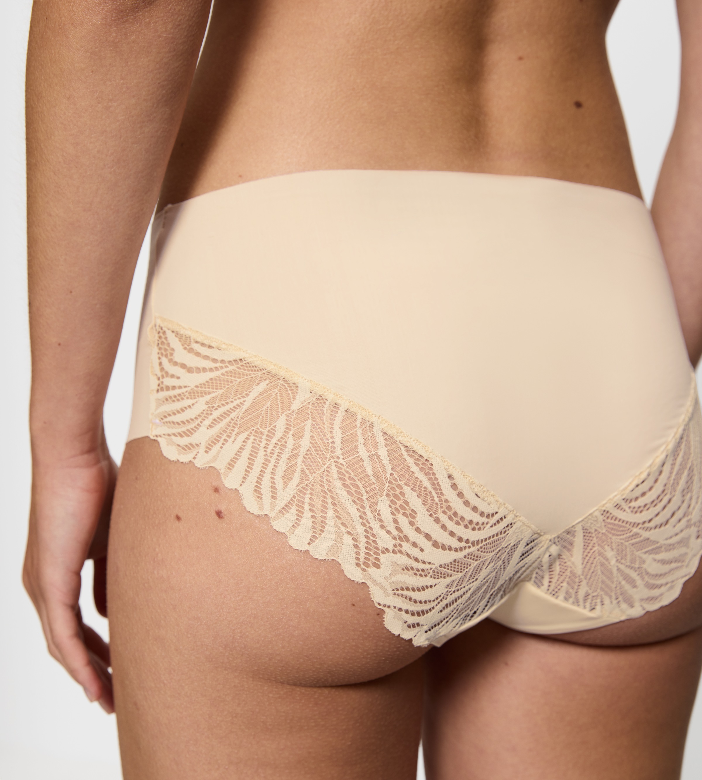 Triumph Maxislip »Pretty Micro«, nahtlos, feminine Spitze, Microfaser, hohe Bedeckung