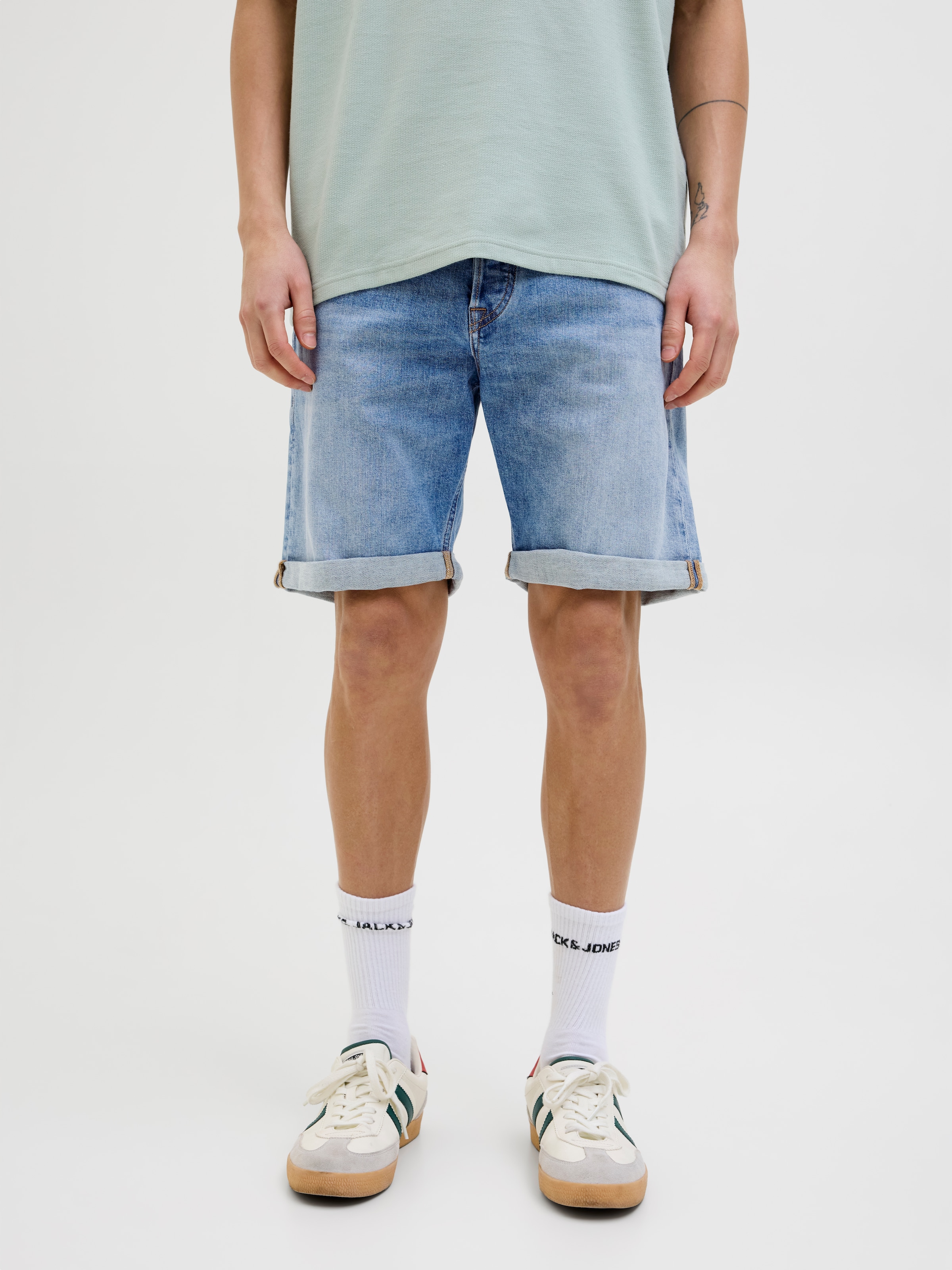 Jack & Jones Shorts »JJIORIGINAL mit stylischem Aufschlag und Knopfleiste«  Baumwollmischung, regular fit