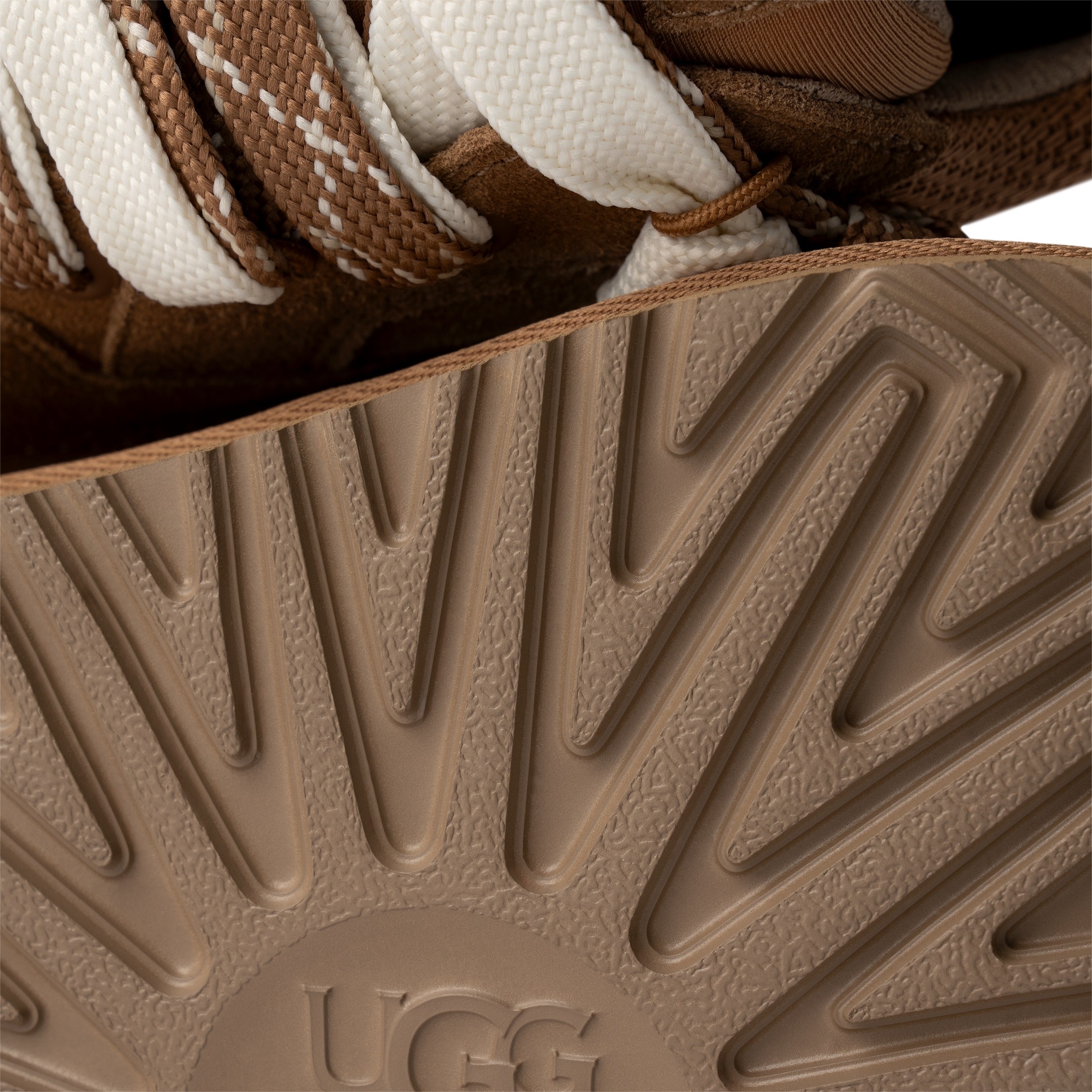 UGG Sneaker »LO LOWMEL«  Freizeitschuh, Halbschuh, Schnürschuh mit Ziernähten