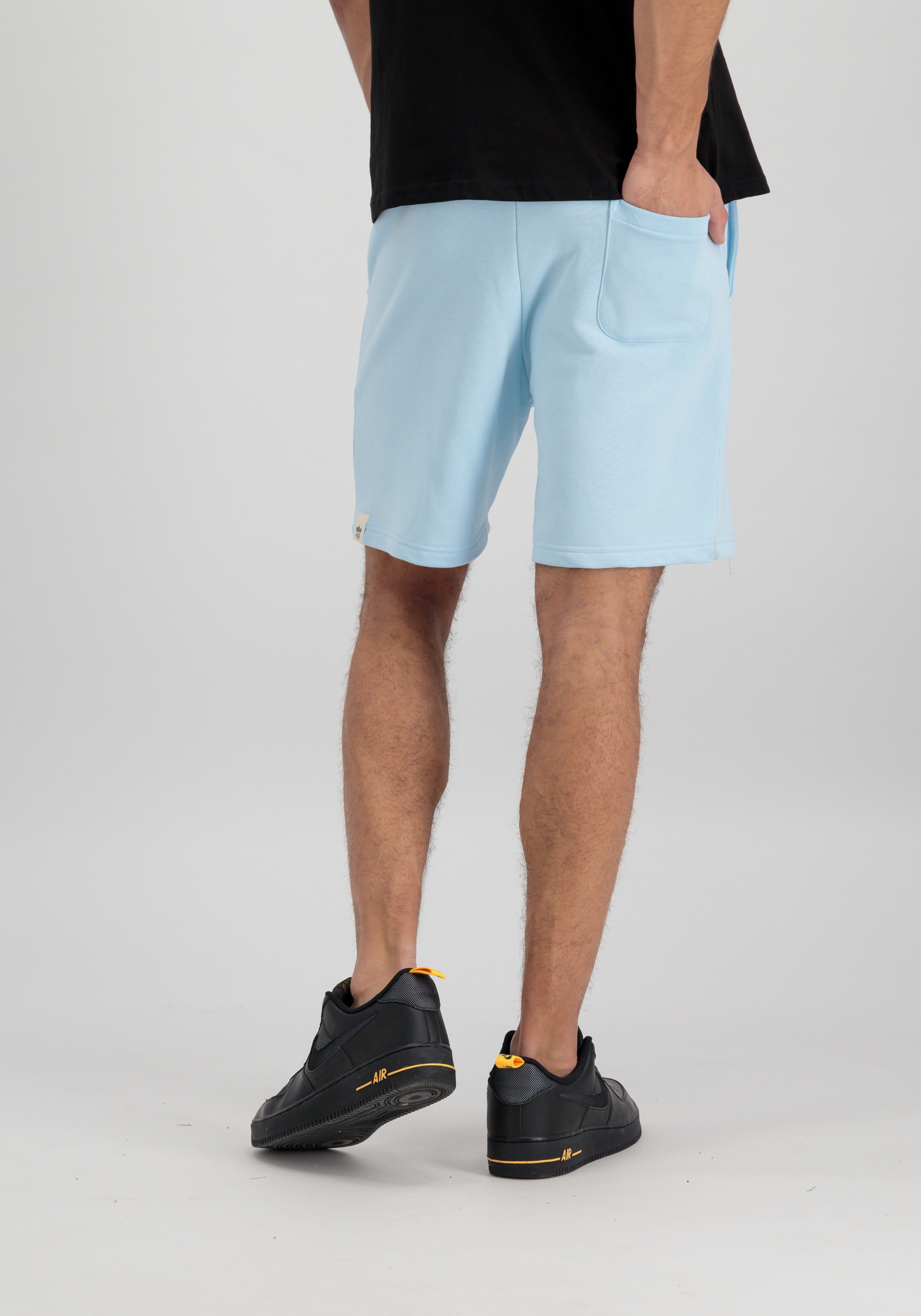 Alpha Industries Sweatshorts »Organics Jogger Short kurze Jogginghose«