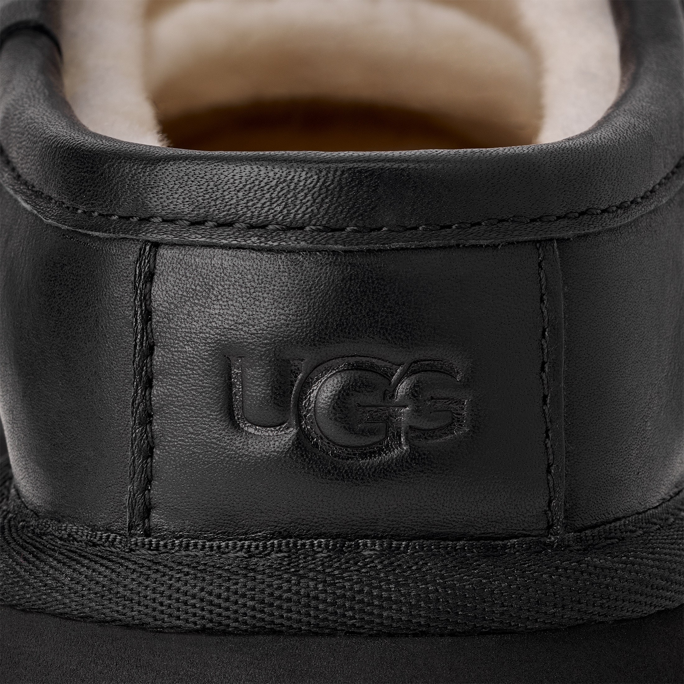 UGG Clog »BEA MARY JANE LTHR«, Mary Jane, Spangenschuh, Plateauschuh mit weichem Fußbett
