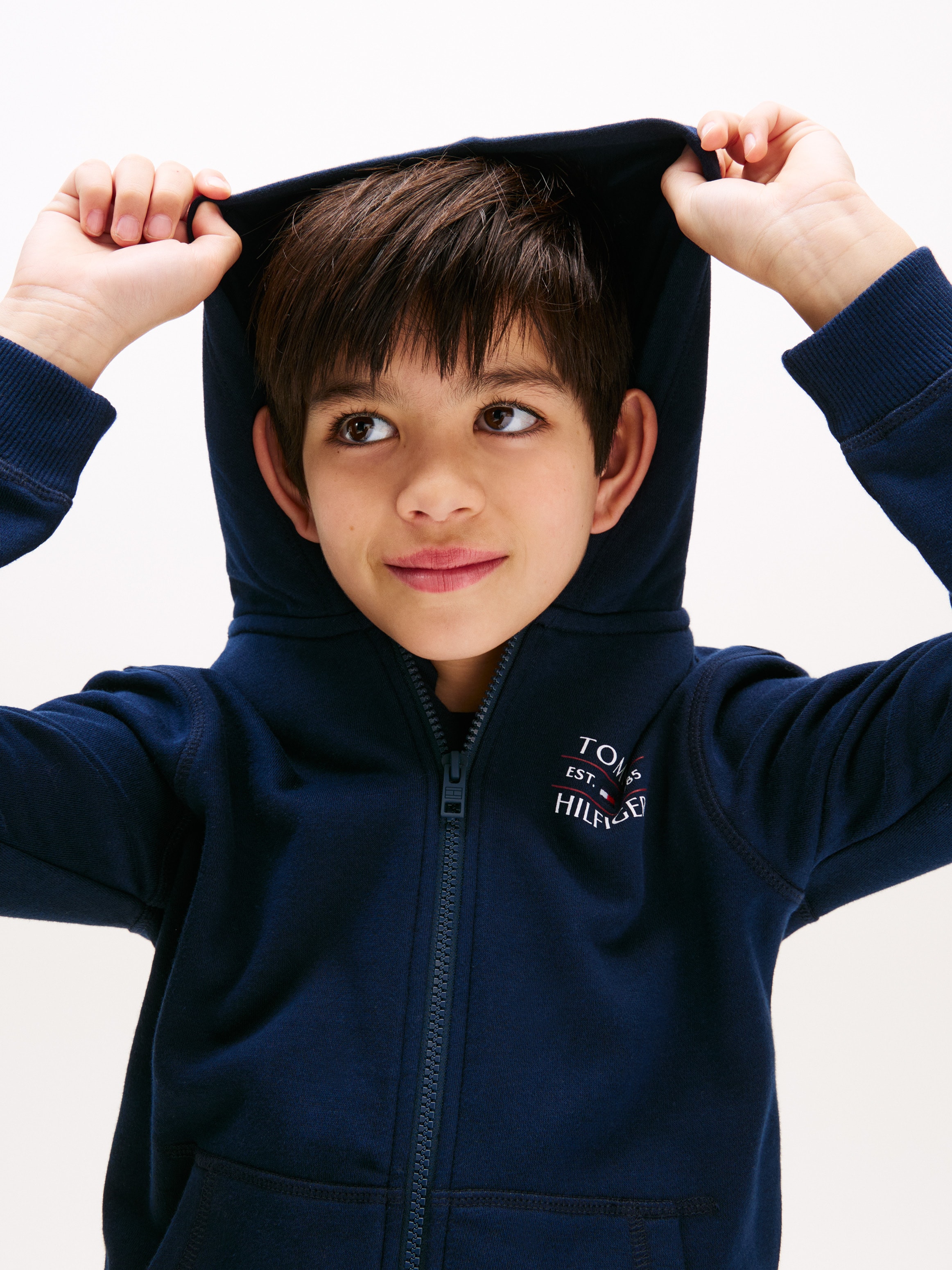Tommy Hilfiger Kapuzensweatjacke »TOMMY FLAG HILFIGER ZIP HOODIE«, mit Kängurutasche, Logo