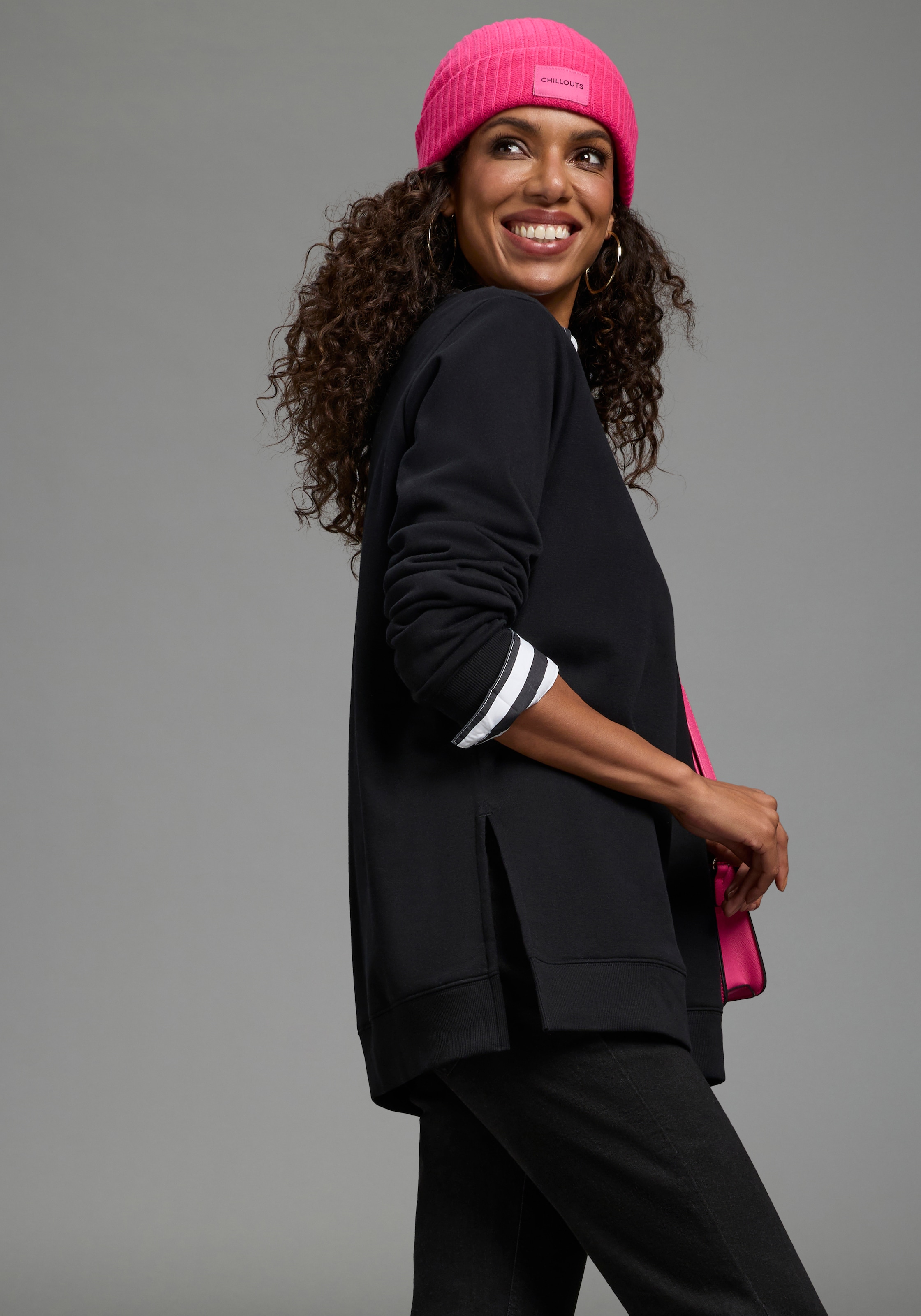 Laura Scott Longsweatshirt , mit hohen Seitenschlitzen in kuscheliger Sweatware
