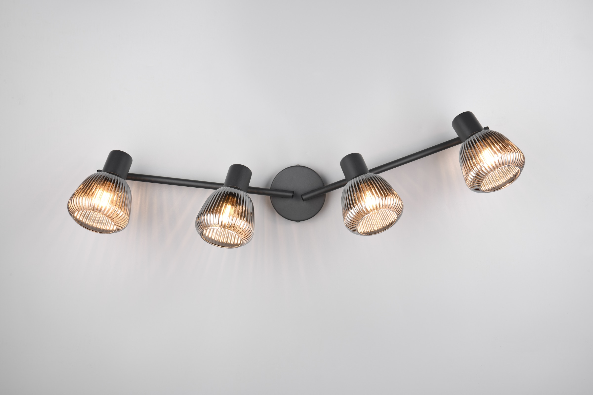 TRIO Leuchten Deckenstrahler »TARIFA, 4-flammiger Deckenspot mit Glasschirm, exkl 4xE14 max 10W« E14 1 Stk. warmweiß - kaltweiß Glasschirm in Riffeloptik leicht verspiegelt, verstellbare Spots