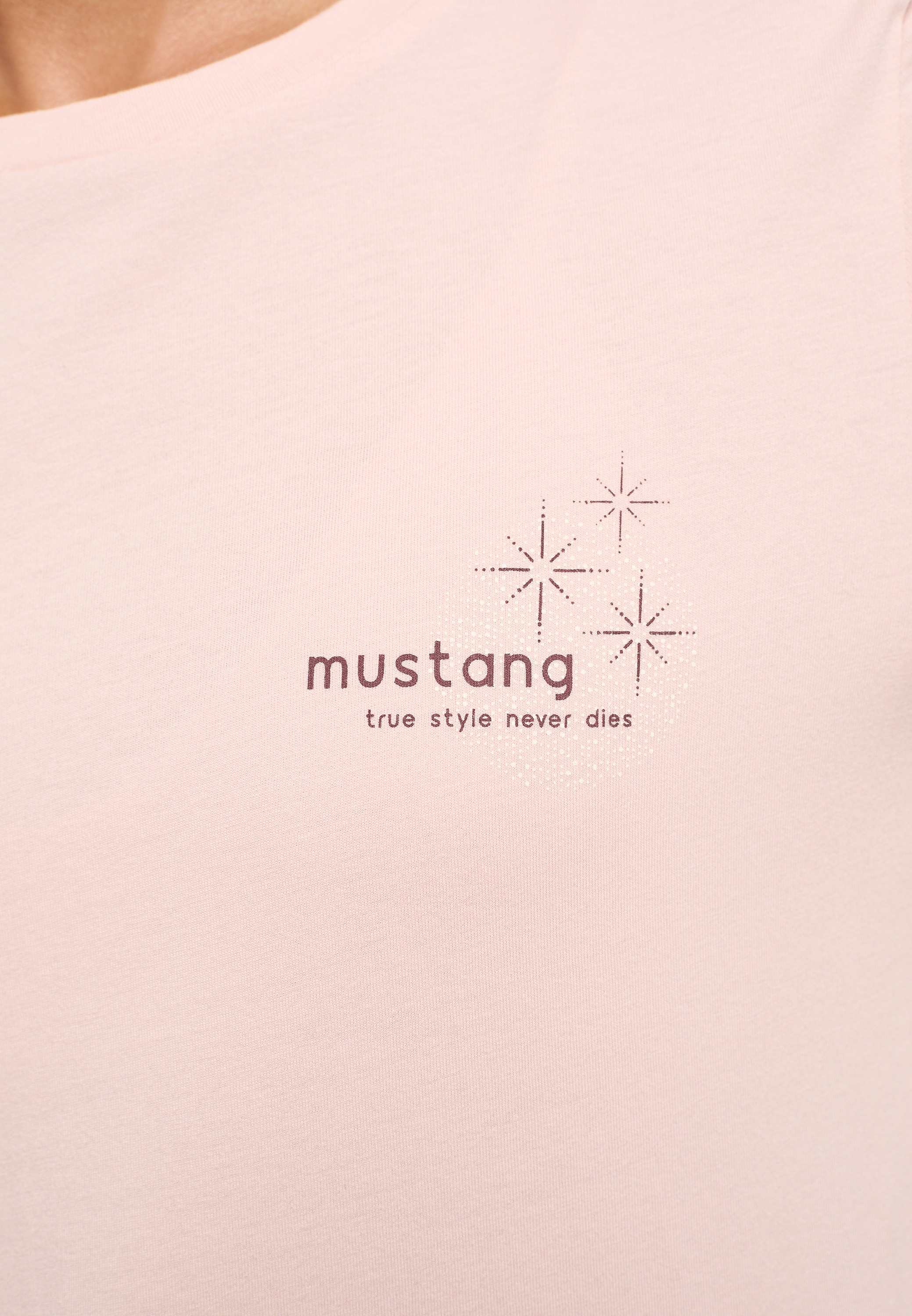 MUSTANG Alina C »Mustang OTTO online Chestprint« Kurzarmshirt bei bestellen T-Shirt Style
