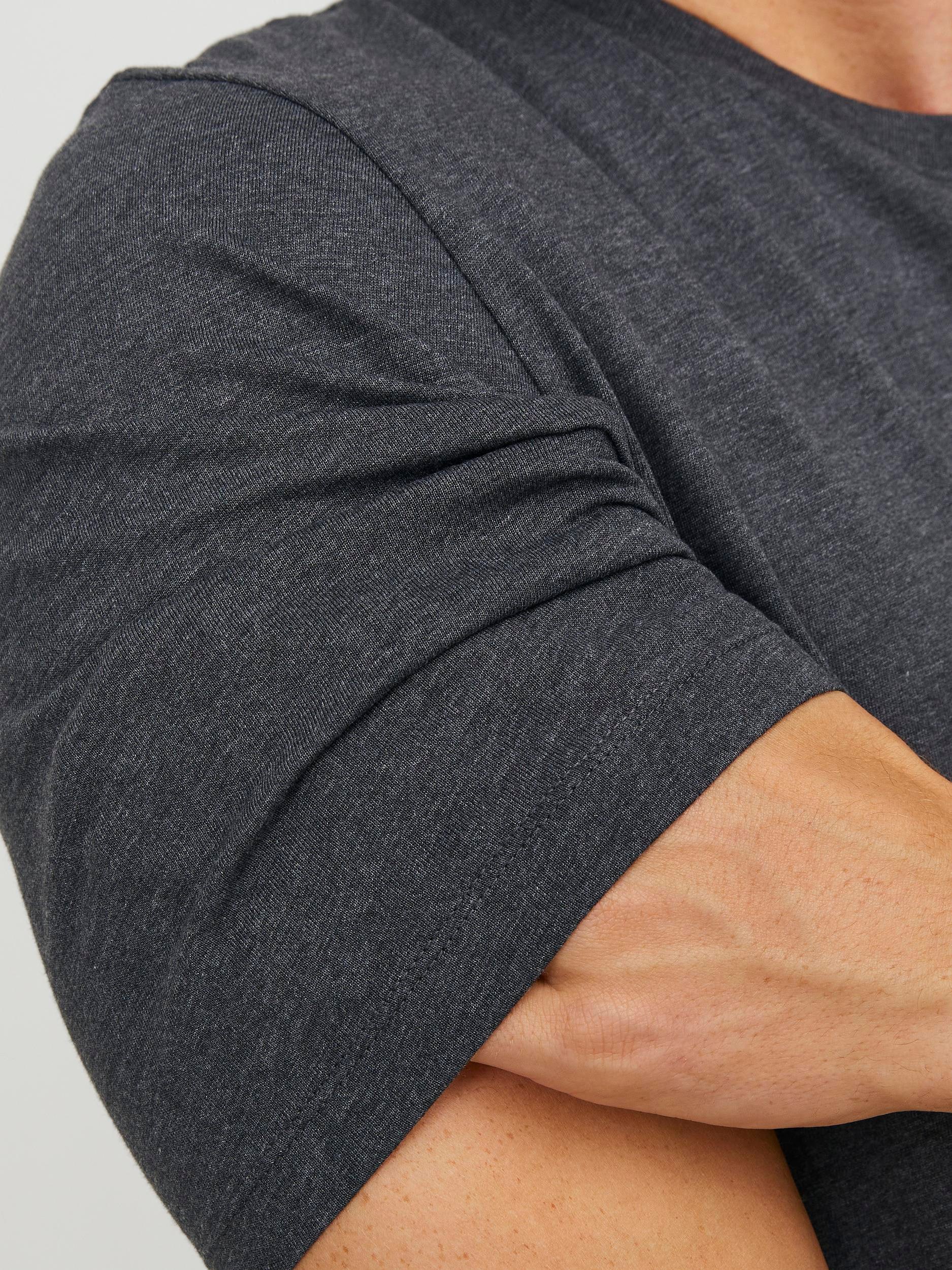 Jack & Jones Rundhalsshirt »JJEPAULOS TEE SS CREW NECK NOOS«, mit Logo Stickerei