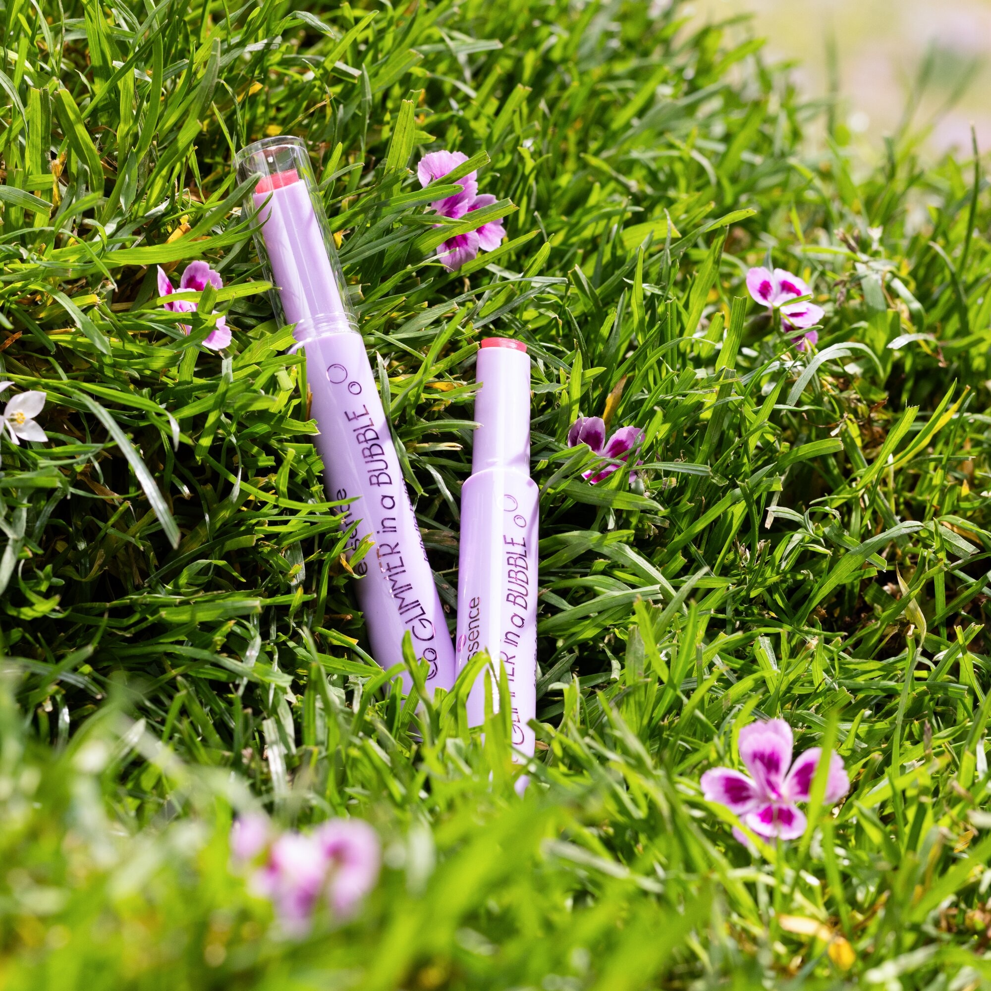 Essence Lippenbalsam »GLIMMER IN A BUBBLE jelly lip balm«
