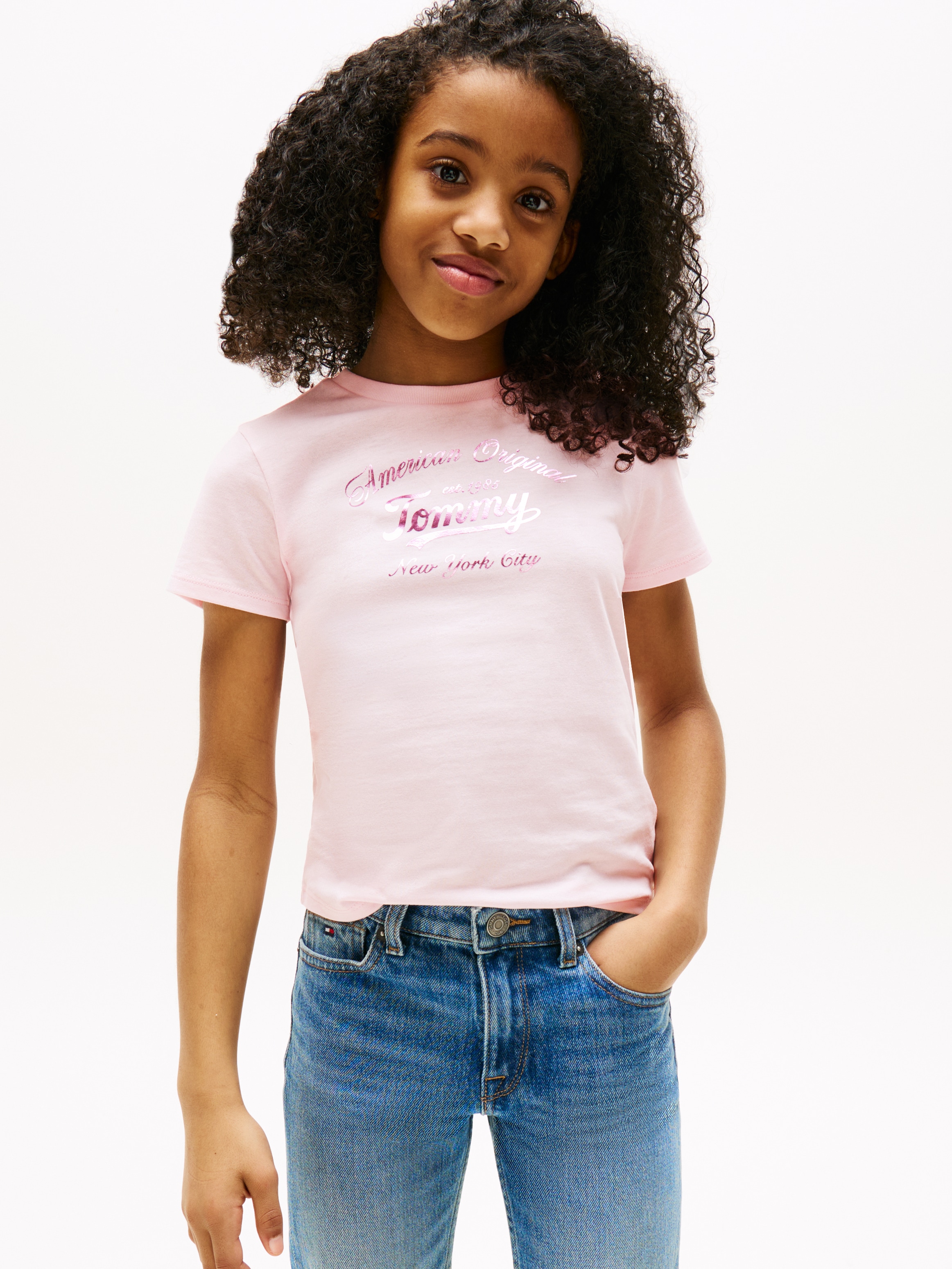 Tommy Hilfiger T-Shirt »TOMMY SCRIPT TEE SS« für Kinder bis 16 Jahre, glänzender Druck