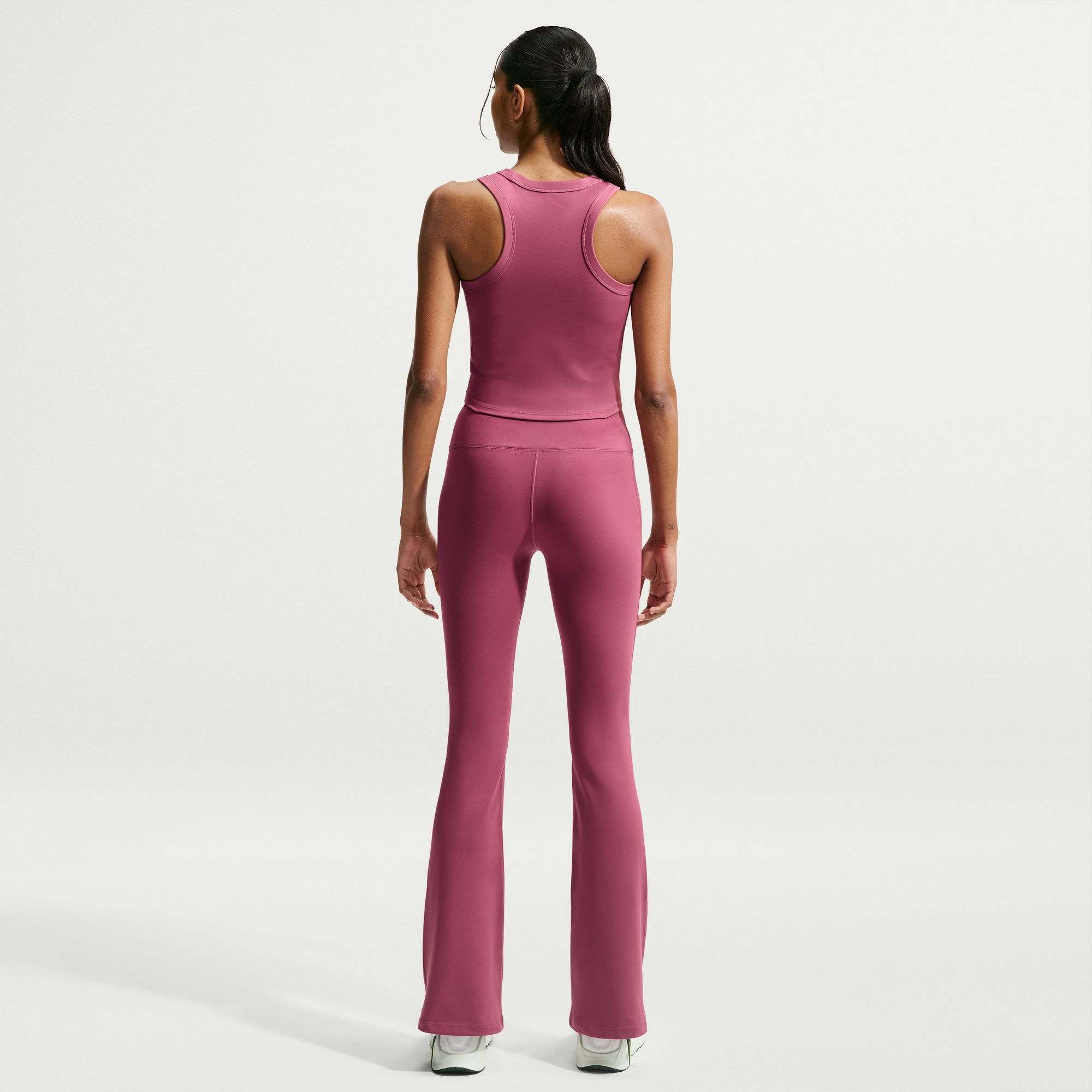 Nike Sporthose »W NK ONE DF HR TGHT FLRE USEAM«  für Fitness-Training geeignet, aus Polyester und Elasthan