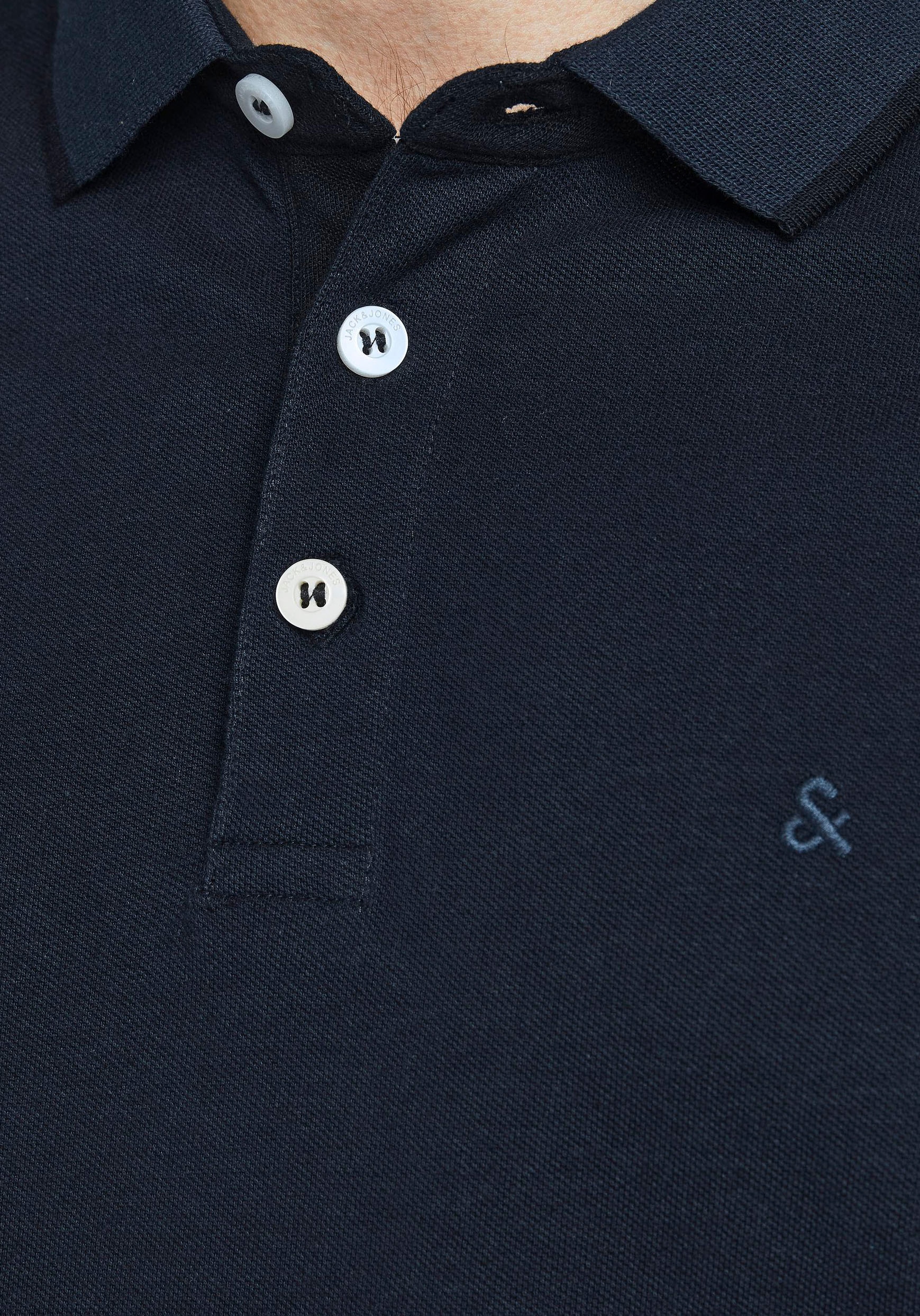 Jack & Jones Poloshirt »JJEPAULOS Poloshirt mit klassischem Kragen und figurbetonter Form«, Logostickerei, modisch, schmal, Baumwolle, Polokragen