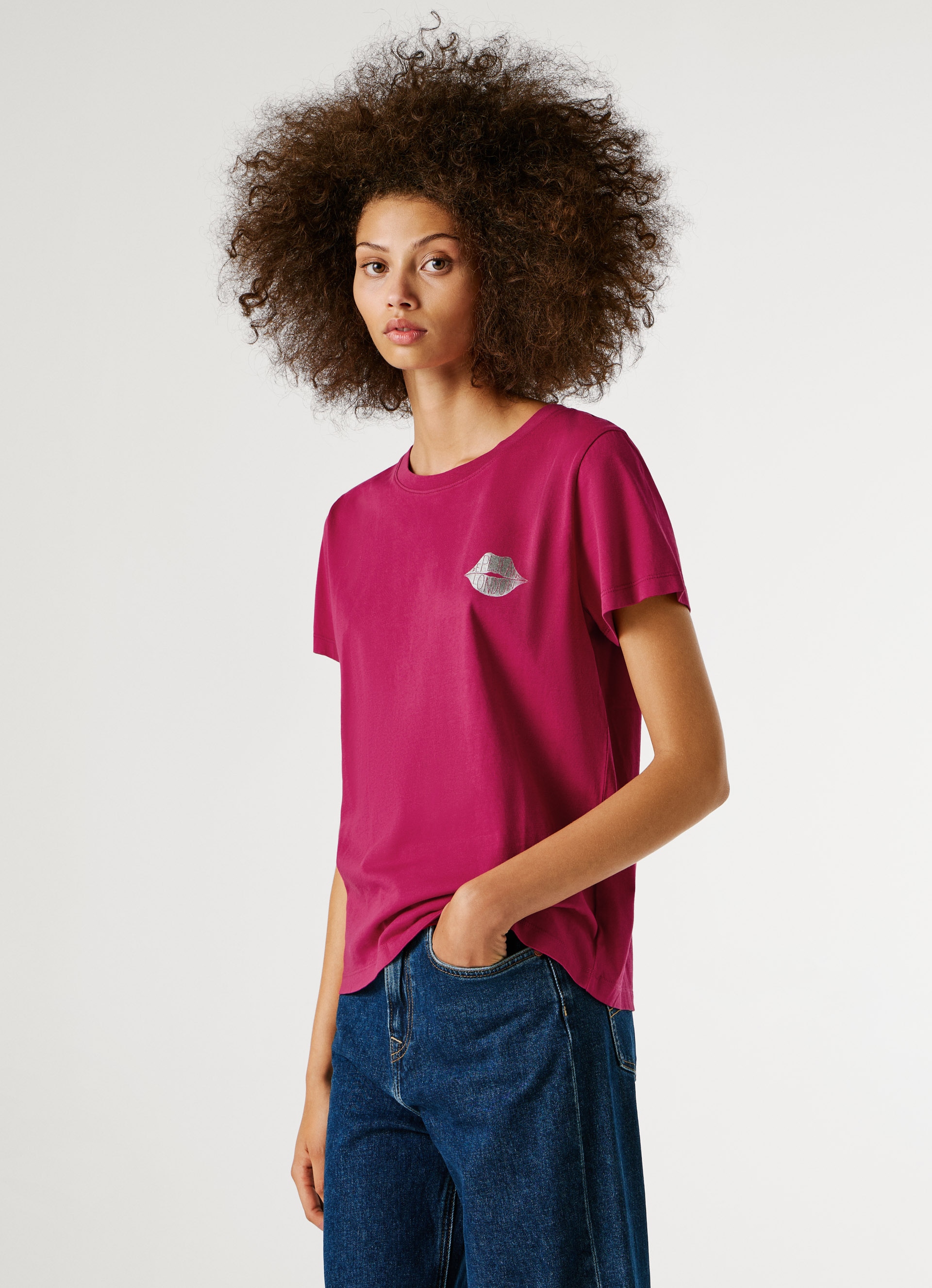 Pepe Jeans T-Shirt »BRULE« mit Runhals, kleiner Print auf der Brust