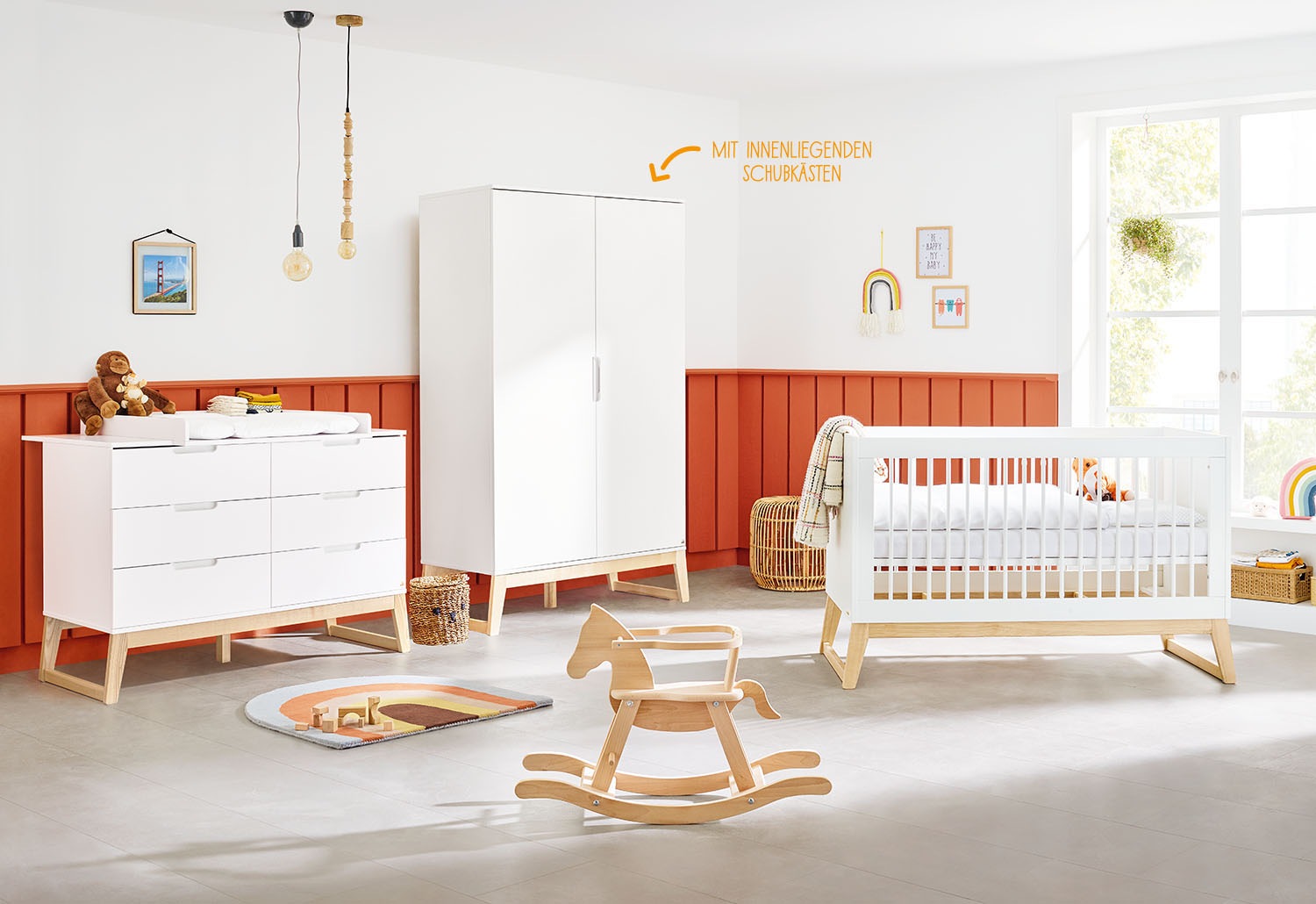 Pinolino® Babyzimmer-Komplettset »Bridge«, (Set, 3 St.), extrabreit; mit Kinderbett, Schrank und Wickelkommode; Made in Europe