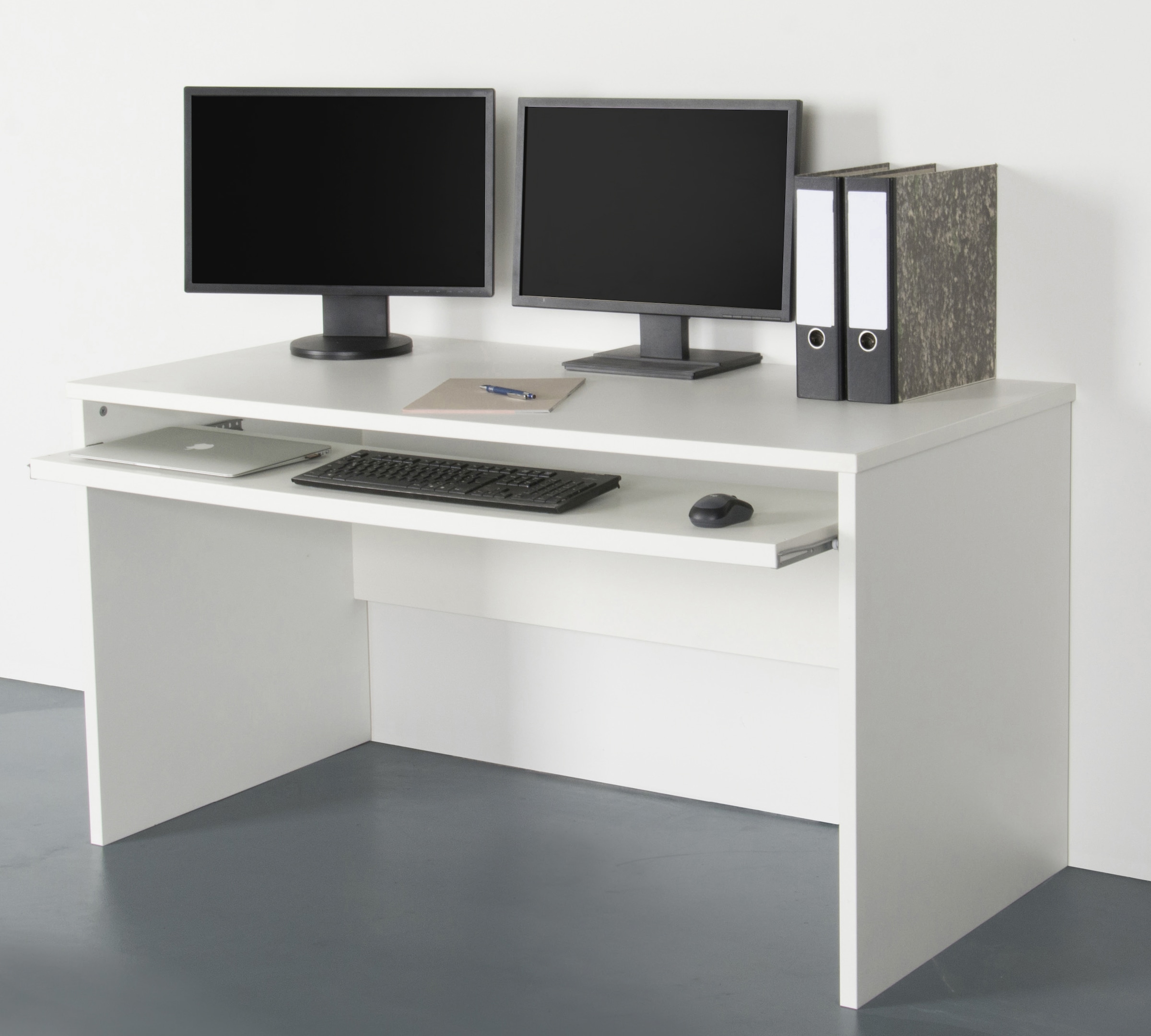 VOGL Möbelfabrik Schreibtisch »Barrie mit 2-farbigem Tastaturauszug«, in 2 Breiten, 2,5 cm Tischplattenstärke, Made in Germany