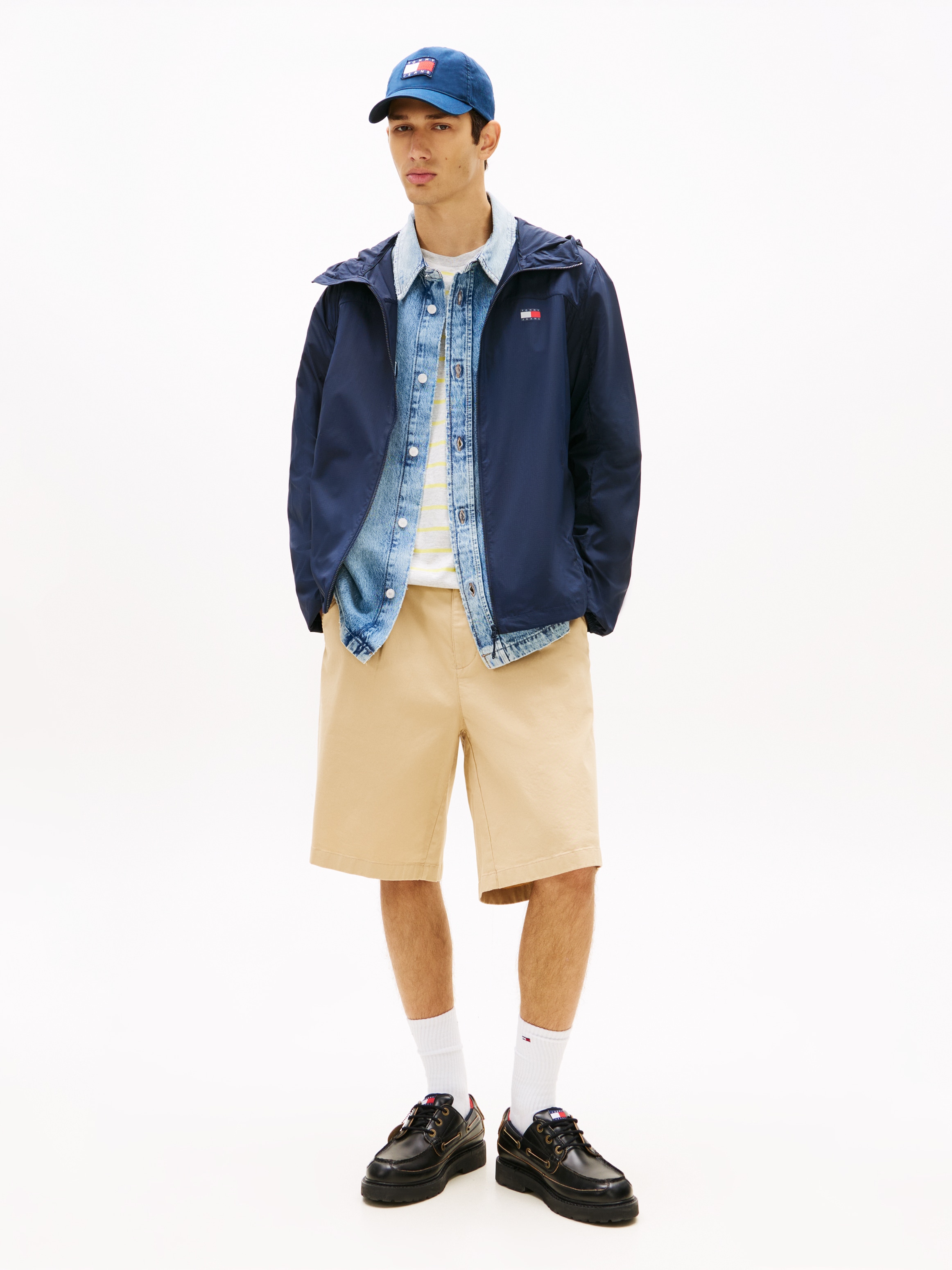 Tommy Jeans Outdoorjacke »TJM OUTDOOR SHELL« mit Kapuze Windsheeter Windjacke Packable Fahrradjacke Regular fit mit Kapuze