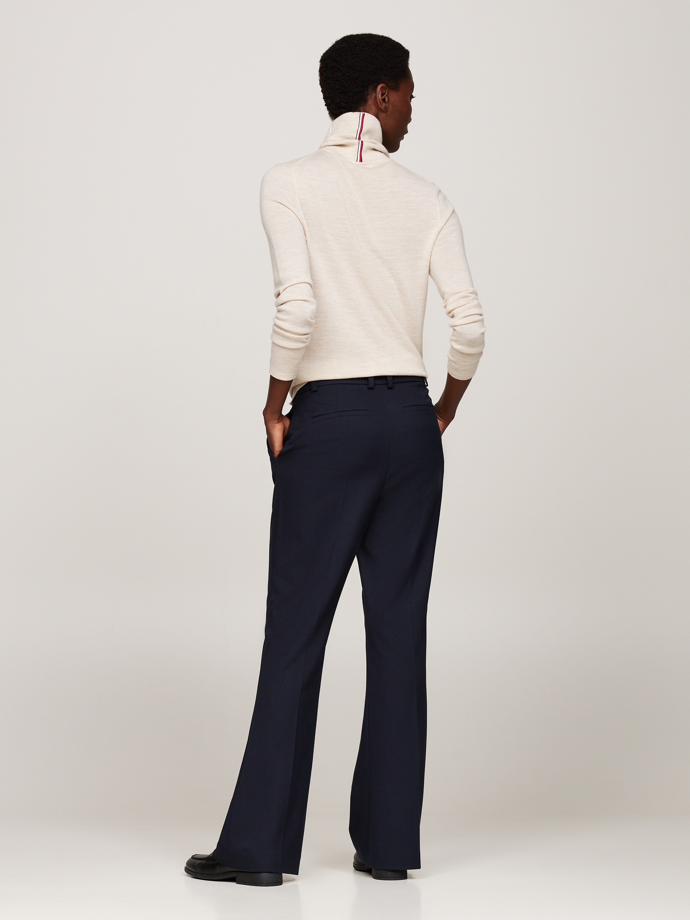 Tommy Hilfiger Webhose »CORE FLARED PANT«, mit Logo-Flagge