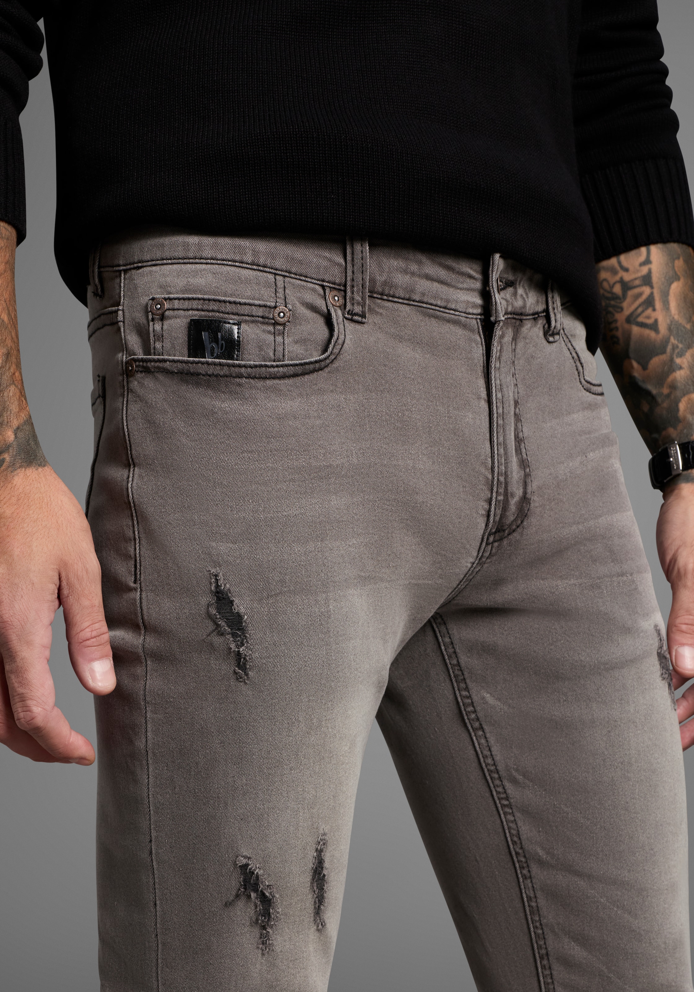 Bruno Banani Straight-Jeans »Hutch«, gerade Beinform, teilweise mit modischen Destroyed-Effekten
