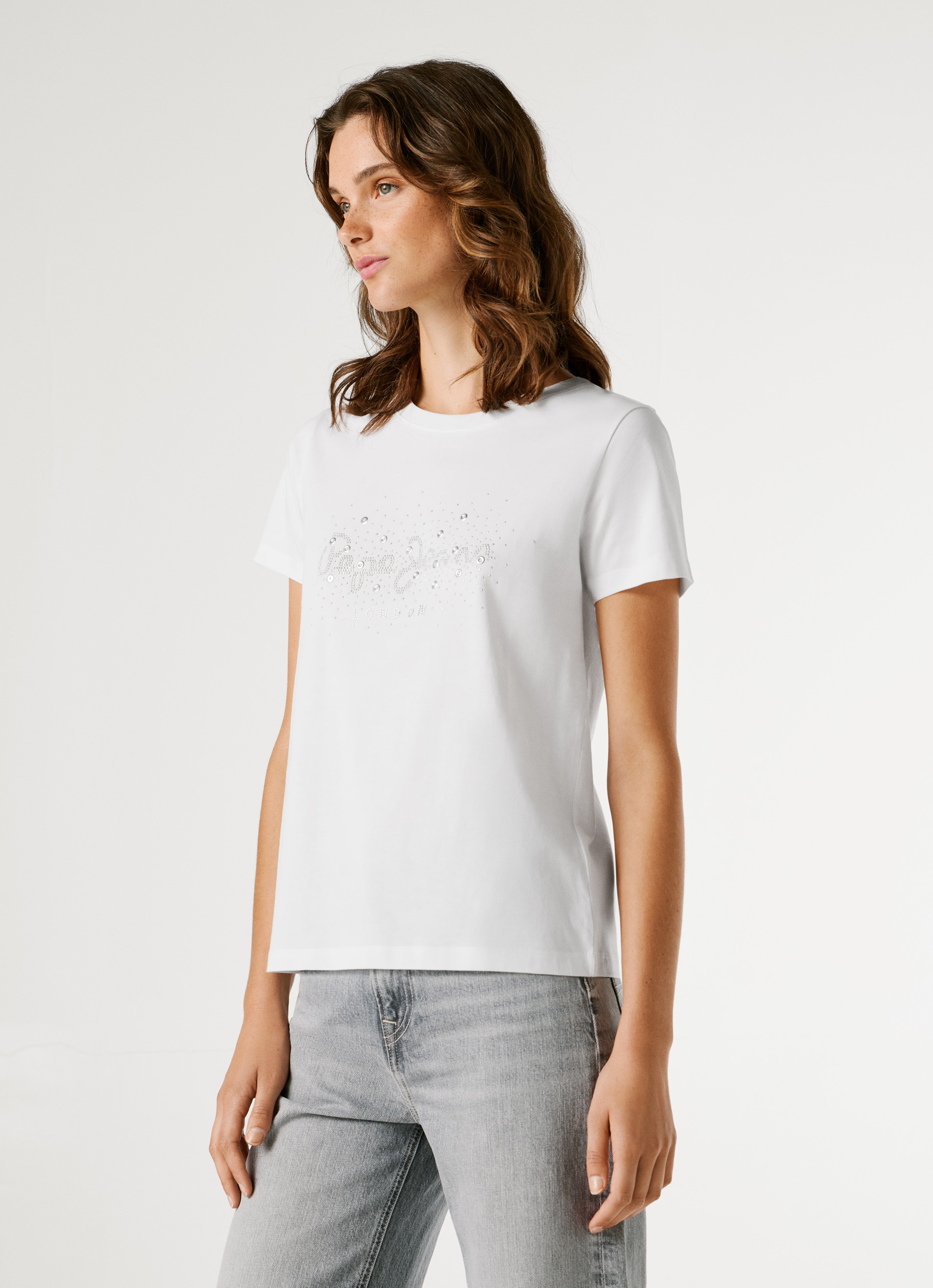 Pepe Jeans T-Shirt »BRADY« mit Rundhals, Nietenapplikation