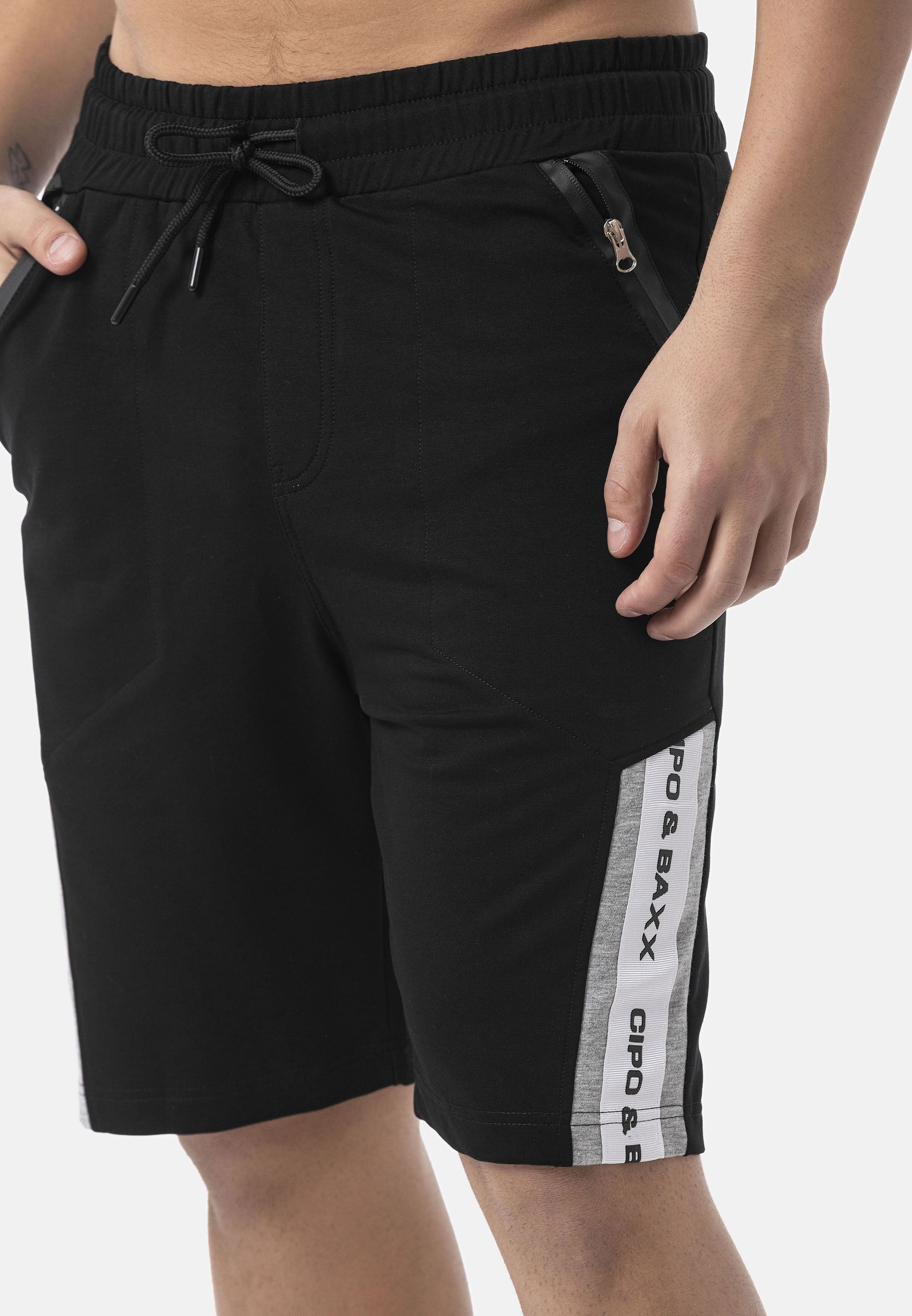 Cipo & Baxx Trainingshose »CK299«  aus hochwertigem Materialmix