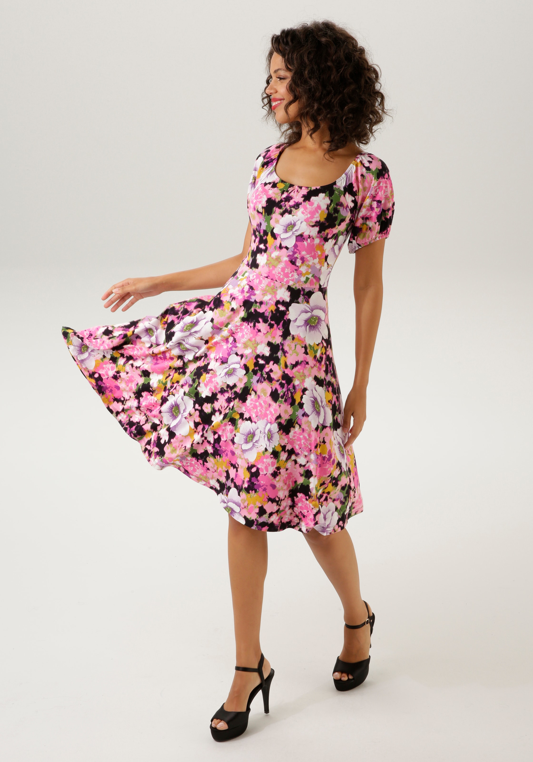 Unikat KOLLEKTION Aniston Teil farbenfrohem NEUE OTTO Sommerkleid, jedes CASUAL Blumendruck Shop mit im - ein - Online