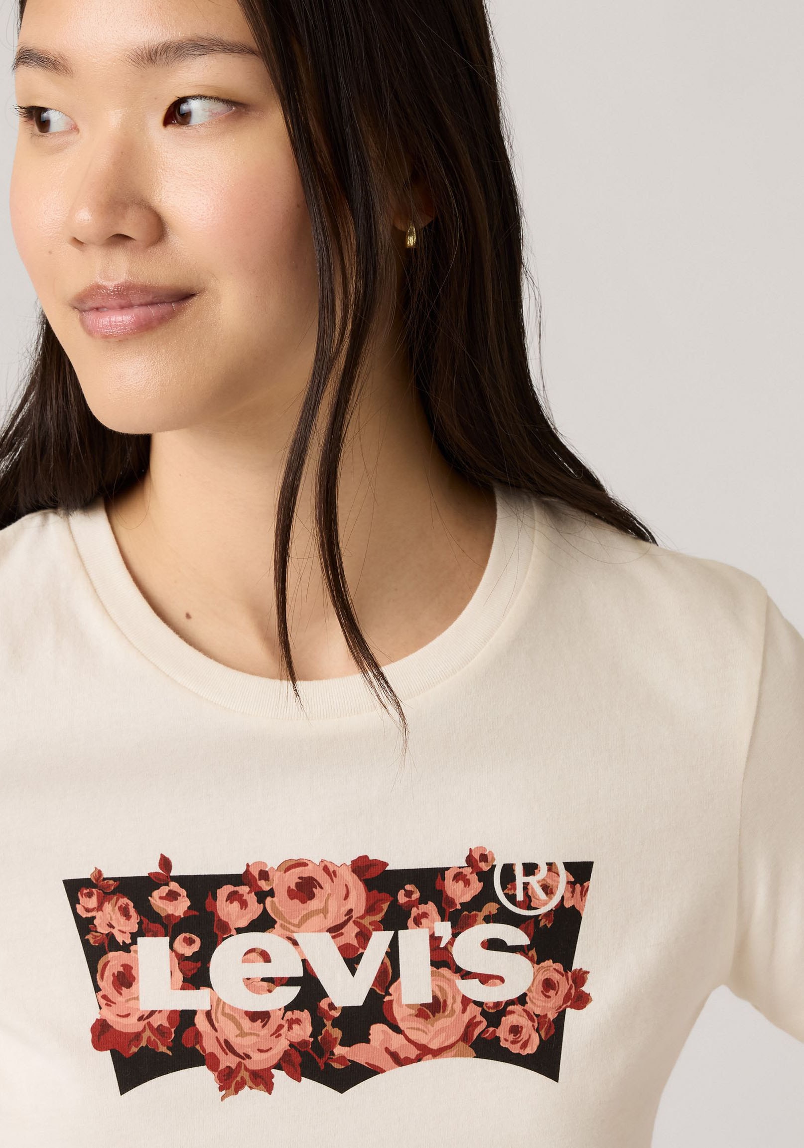 Levi's® T-Shirt »LSE THE PERFECT TEE« mit Logodruck