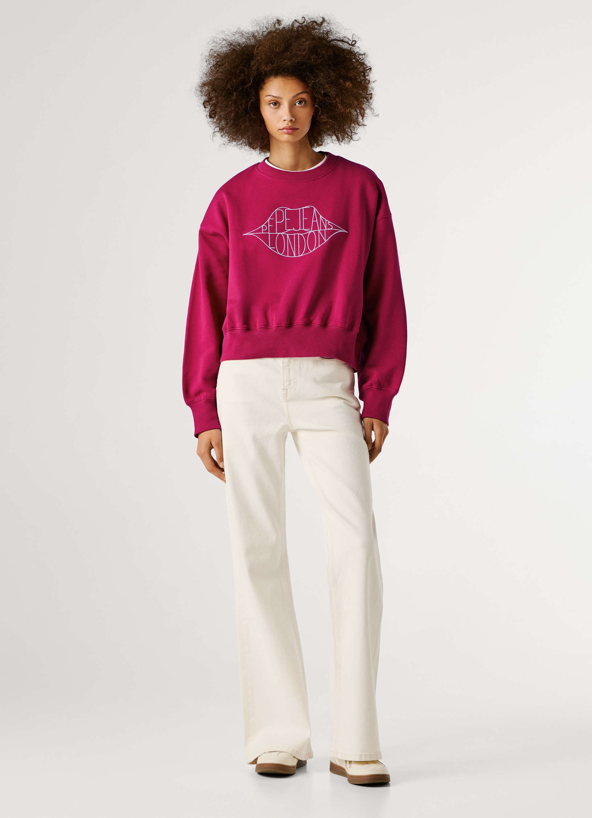 Pepe Jeans Sweatshirt »BERNIS«, mit Rundhals, bestickt

