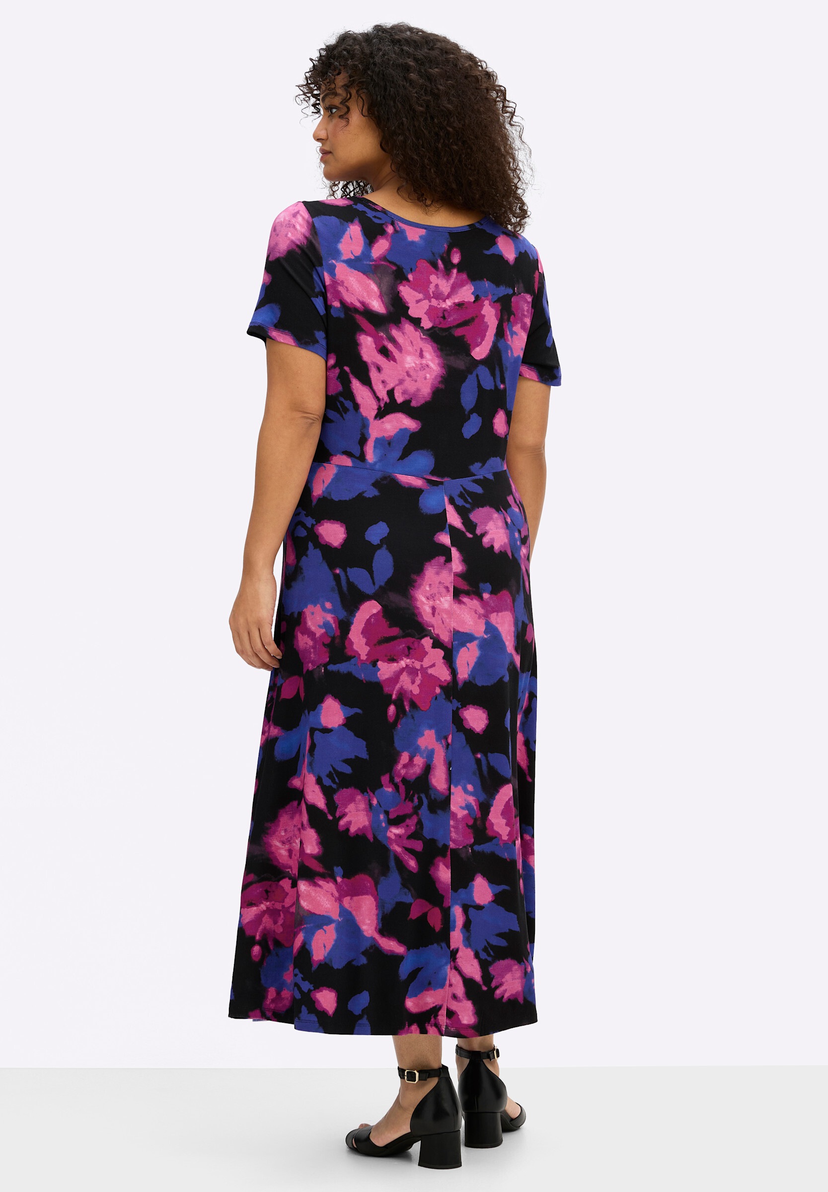 sheego by Joe Browns Sommerkleid »Jersey-Kleid Jerseykleid mit leuchtendem Blumenmuster« Ohne Tasche