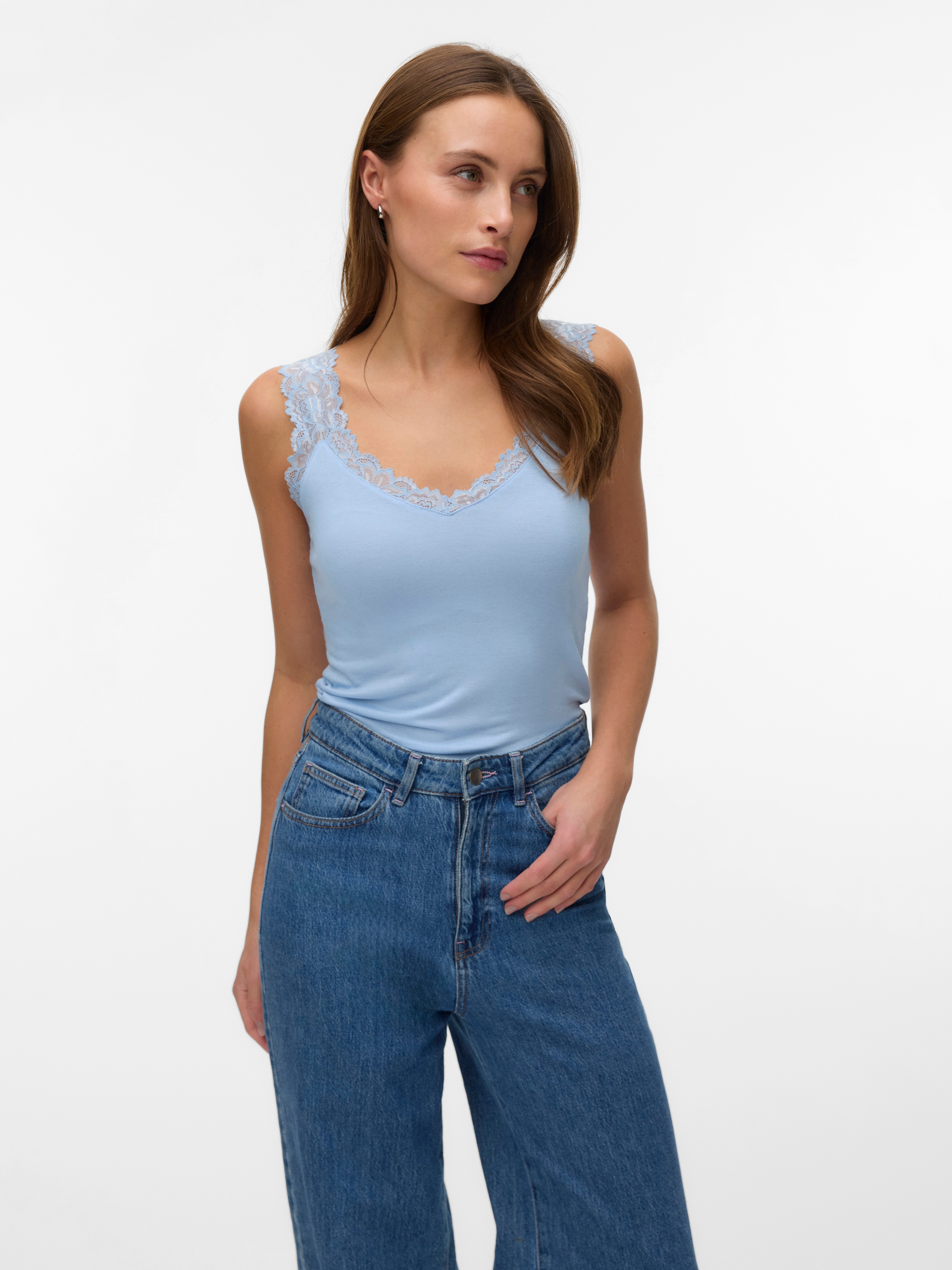 Vero Moda Trägertop »VMROSA SL TOP JRS NOOS« Viskosemischung, Spitzen Detail