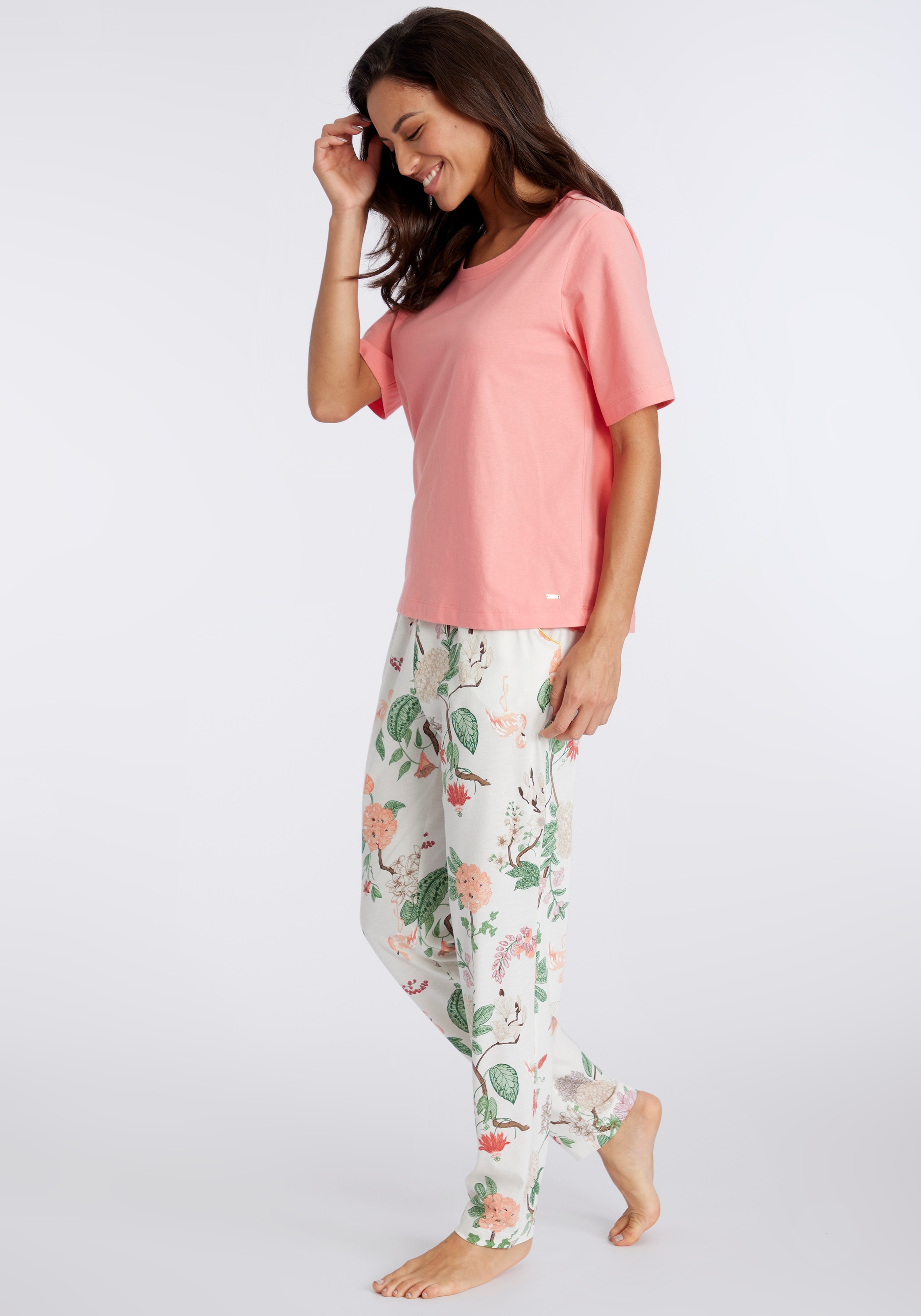 LASCANA Pyjama, (2 tlg.), mit elegantem Blumenmuster