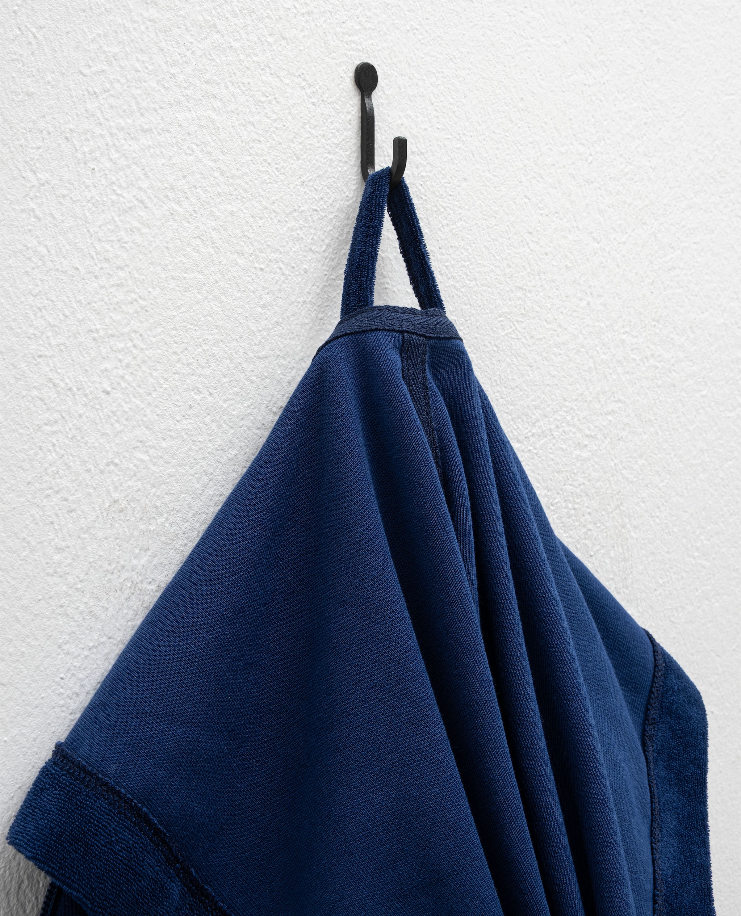 KangaROOS Kinderbademantel »Kira, Ideal für Zuhause, Schwimmbad oder im Urlaub« 1 Stk. tlg., modernen, sportliches Design, leuchtenden Akzenten