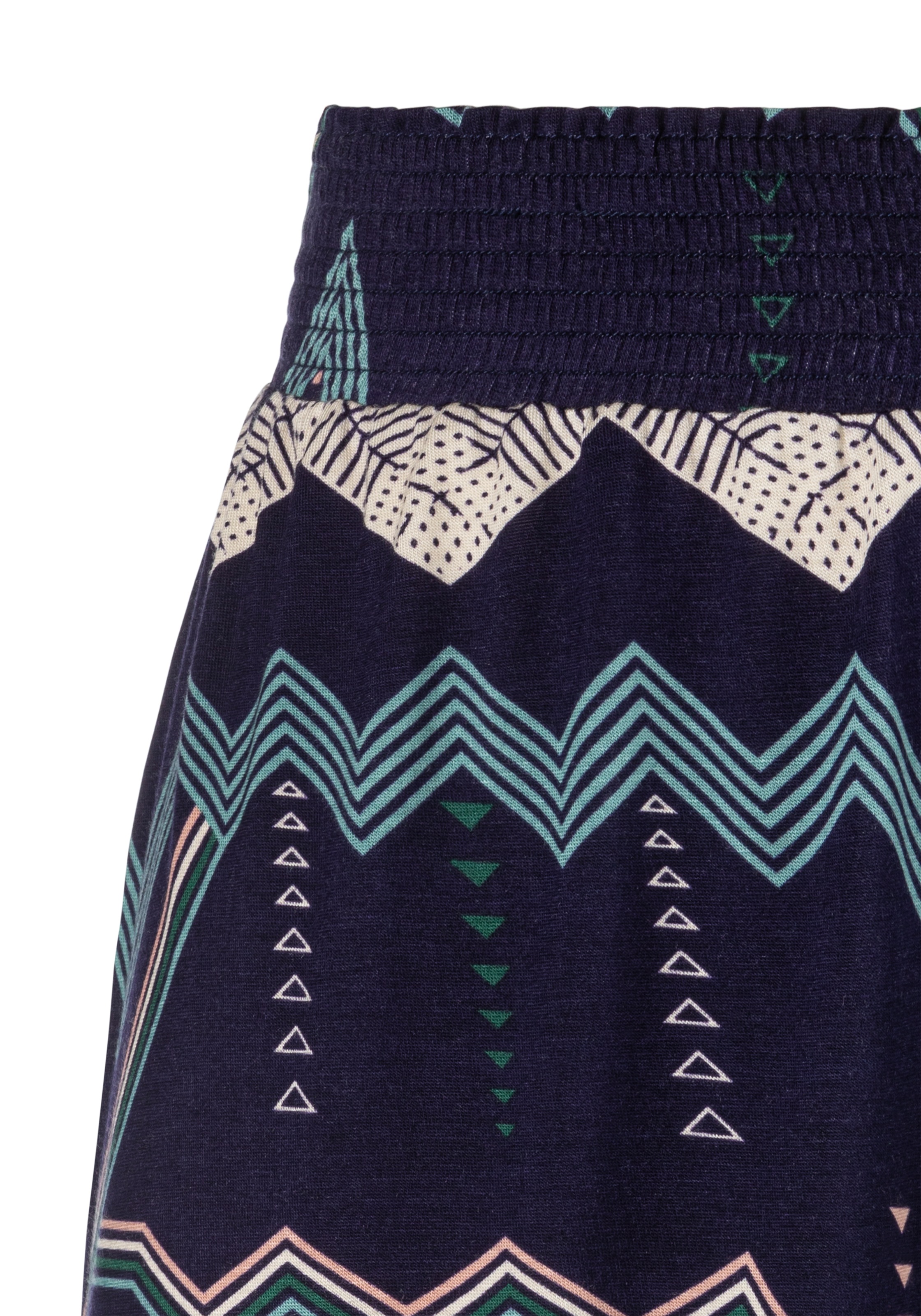 LASCANA Pyjamashorts, mit grafischem Zick-Zack Muster