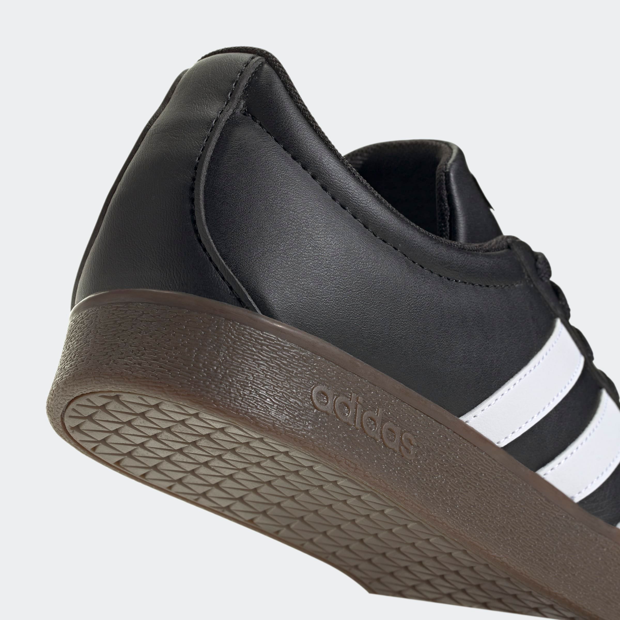 adidas Sportswear Sneaker »VL COURT BASE«, Design auf den Spuren des adidas Samba