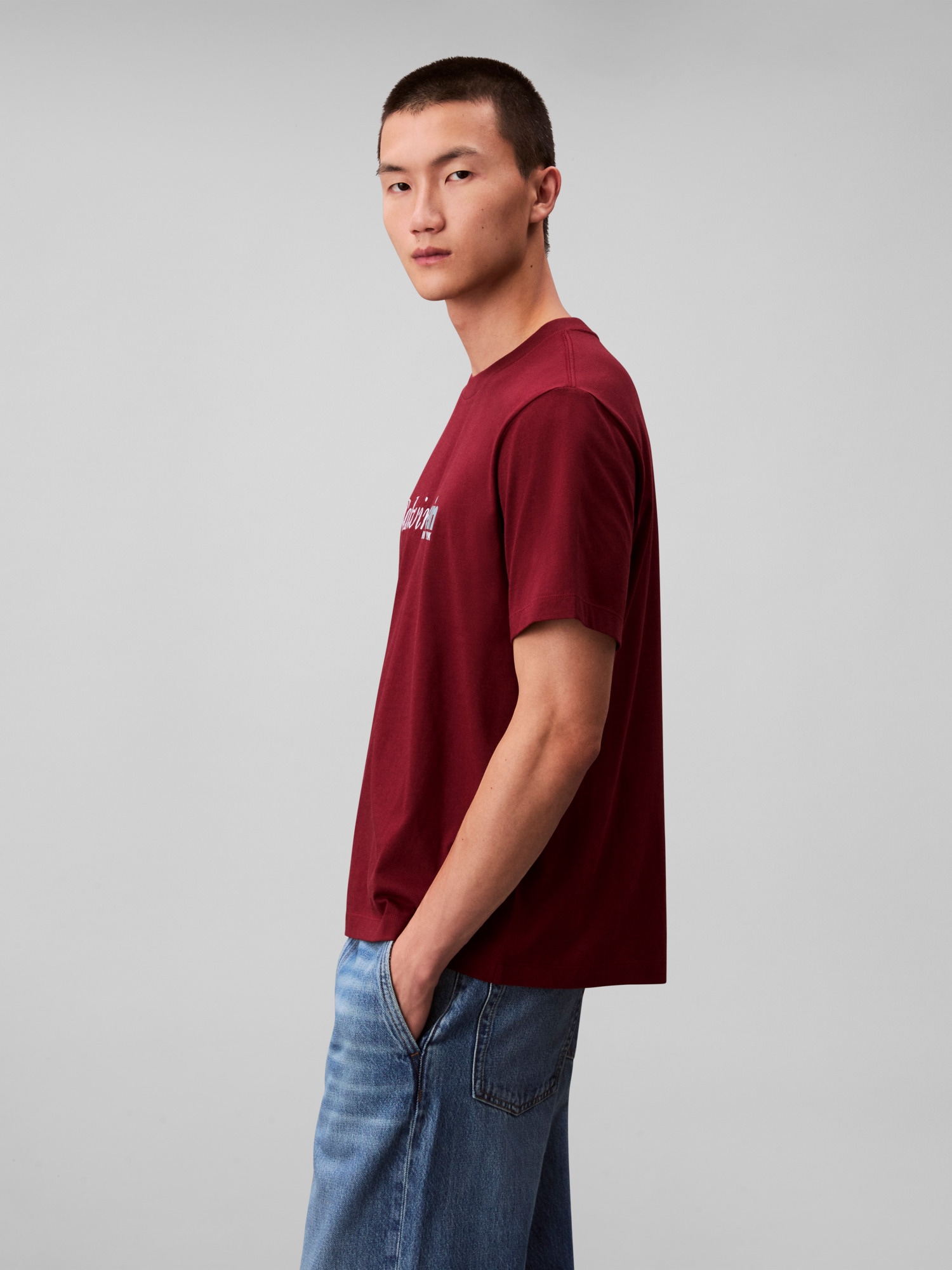 Calvin Klein T-Shirt »SS 20S EU CALVIN CURSIVE GRAPHIC«, Mit Rundhalsausschnitt, regular fit