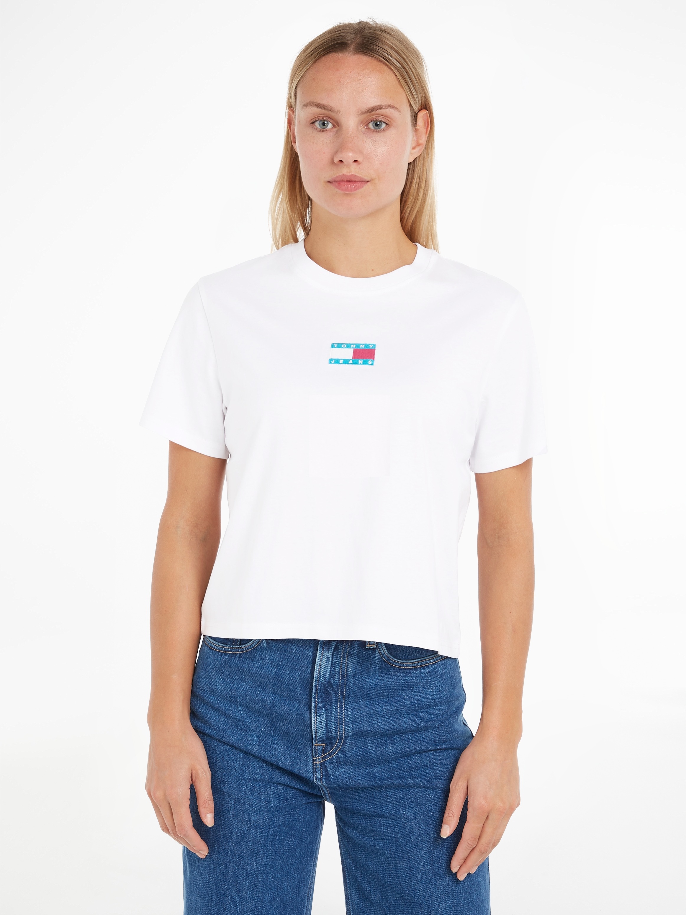 Tommy Jeans T-Shirt »TJW CLS POP BADGE TEE«, mit Tommy Jeans Logostickerei  bestellen online bei OTTO