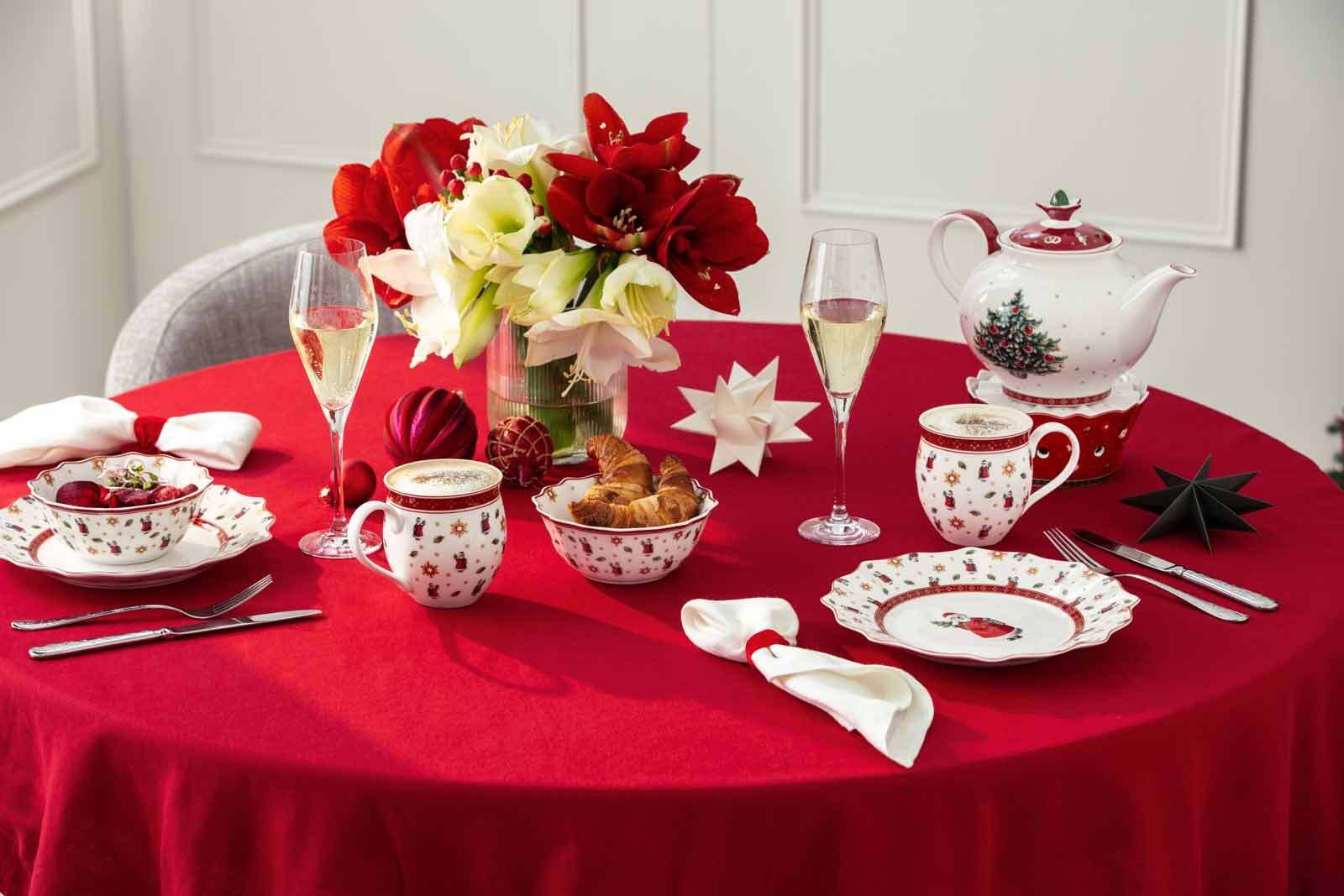 Villeroy & Boch Frühstücksteller »Jubiläums-Teller Toy's Delight ø 24,4 cm 4er Set bunt« Handwäsche wird empfohlen