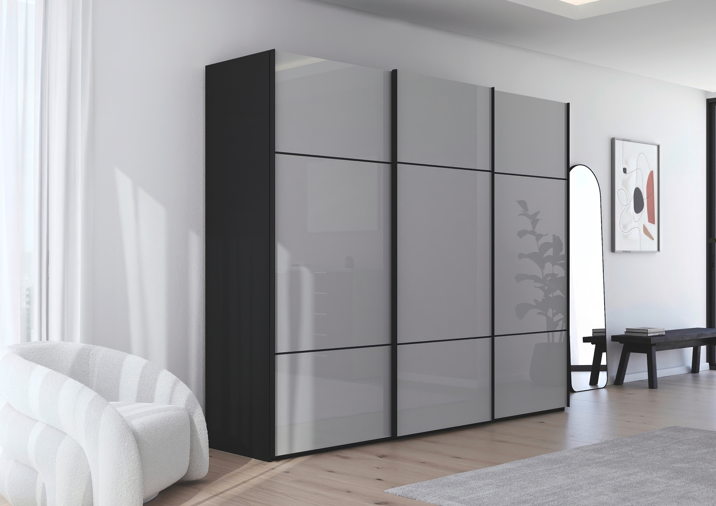 rauch Schwebetürenschrank »Kleiderschrank Schrank Garderobe Schlafzimmerschrank SCALE-TRIO«, edle dreigeteilte Front mit 2 Zierleisten Glasfront MADE IN GERMANY