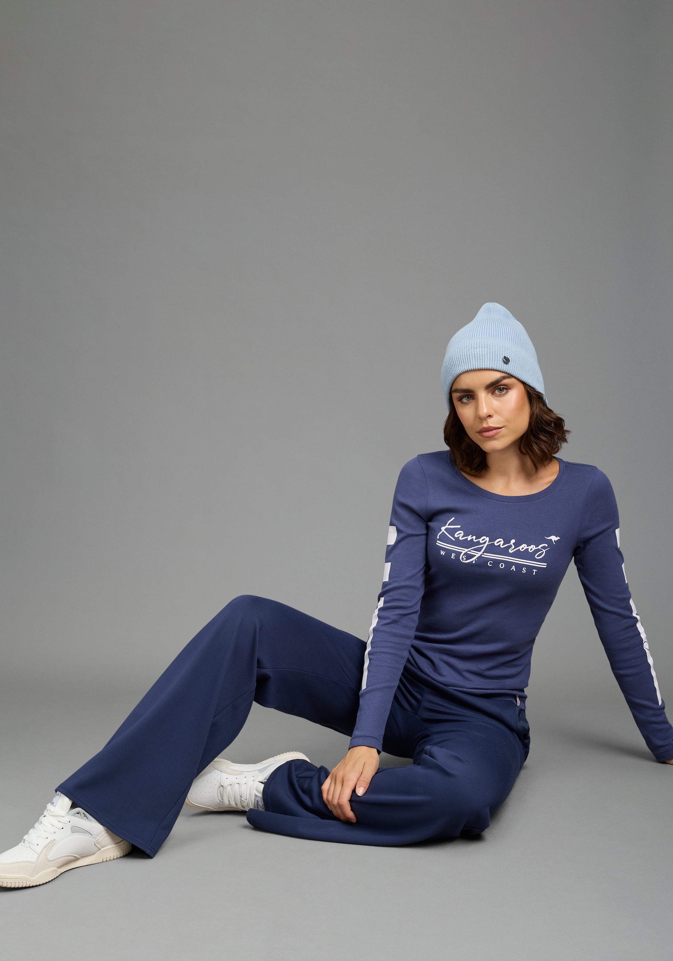 KangaROOS Langarmshirt mit Rundhalsausschnitt, hüftbedeckende Länge, Langarm-Design