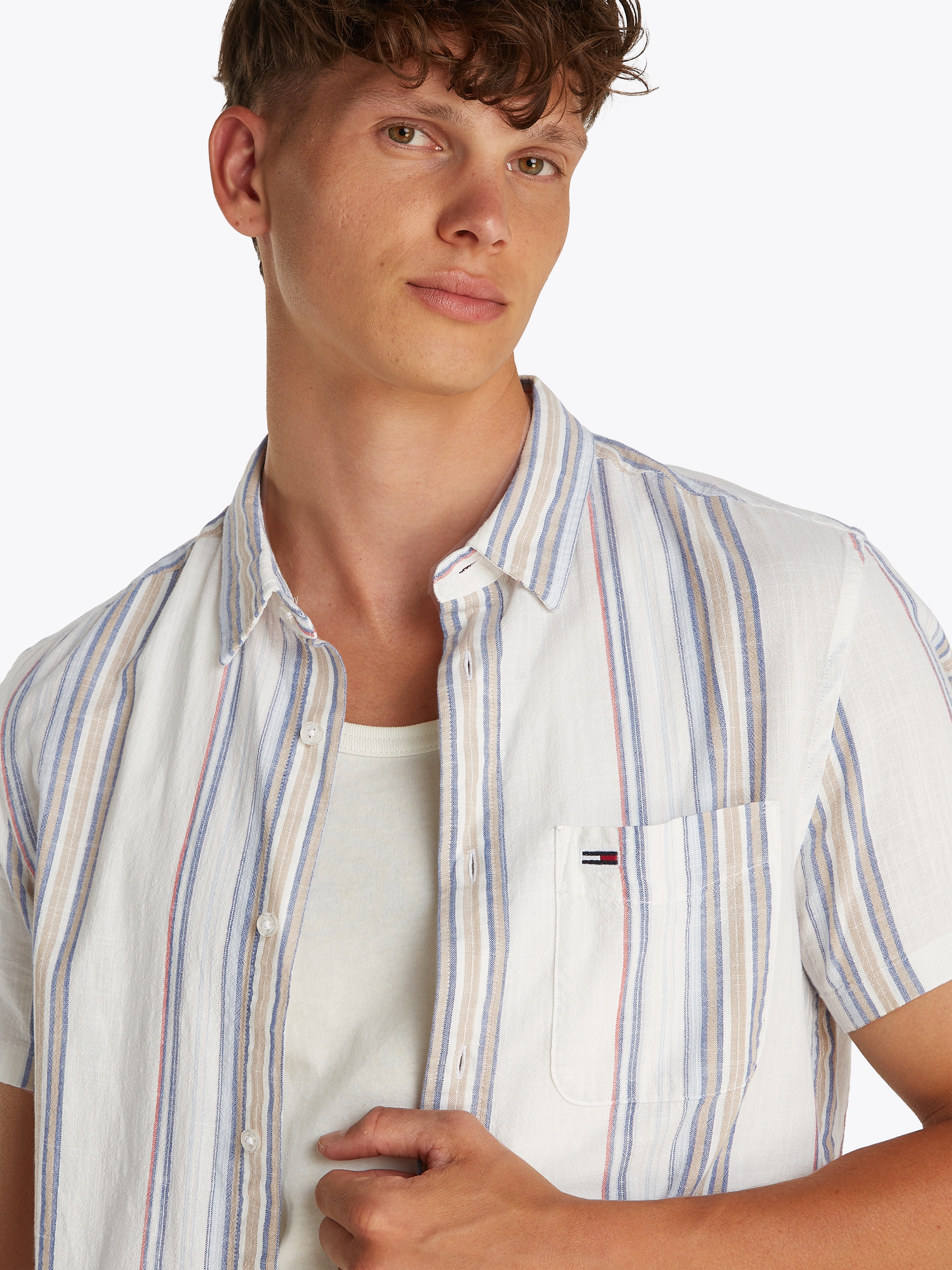 Tommy Jeans Kurzarmhemd »TJM REG SLUB STRIPE SS SHIRT EXT«, modische mehrfarbig gestreift